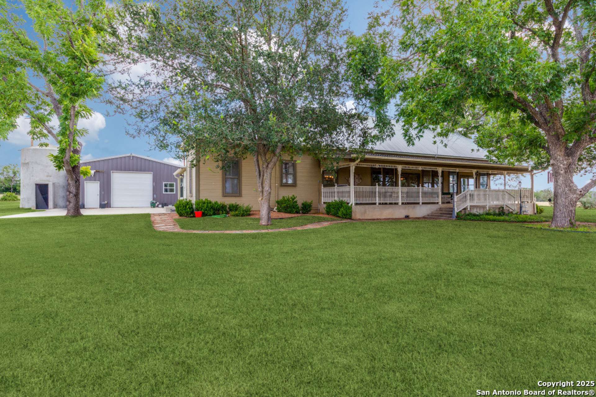 121A Bartel