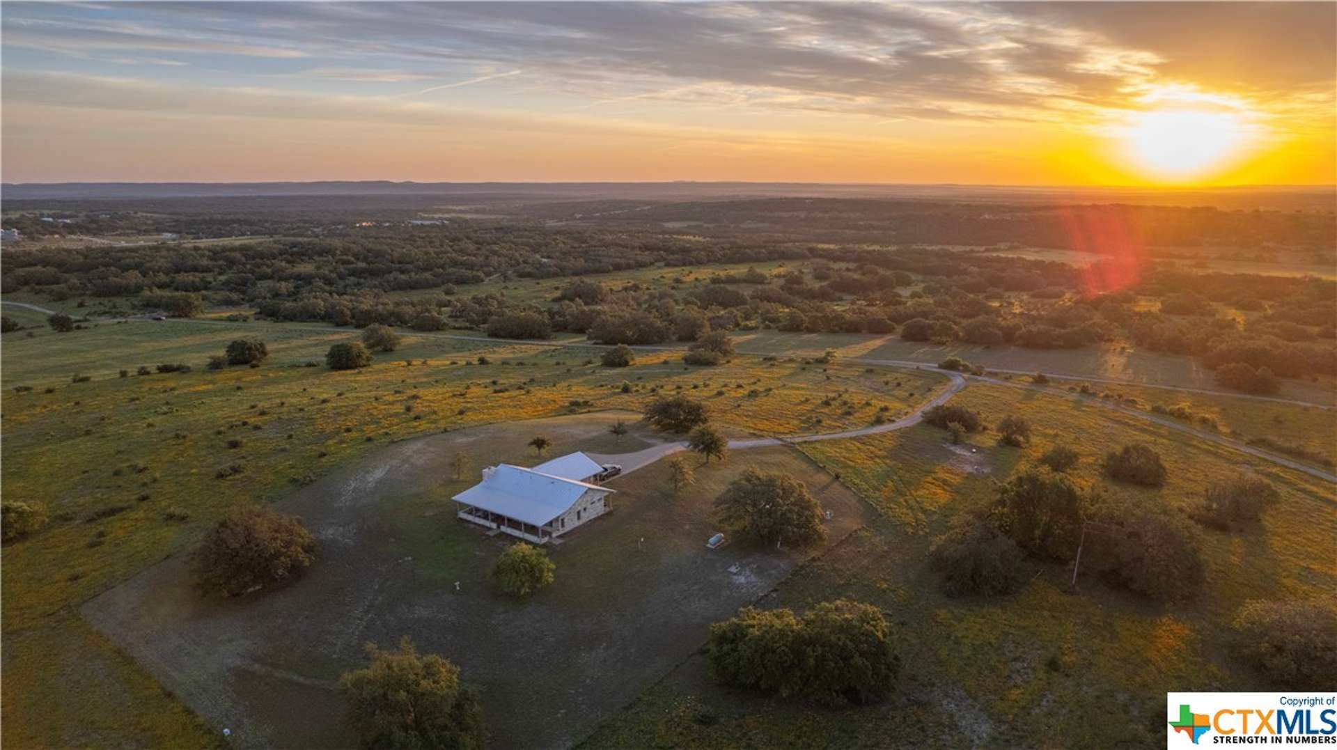 5271 Hwy 290 W