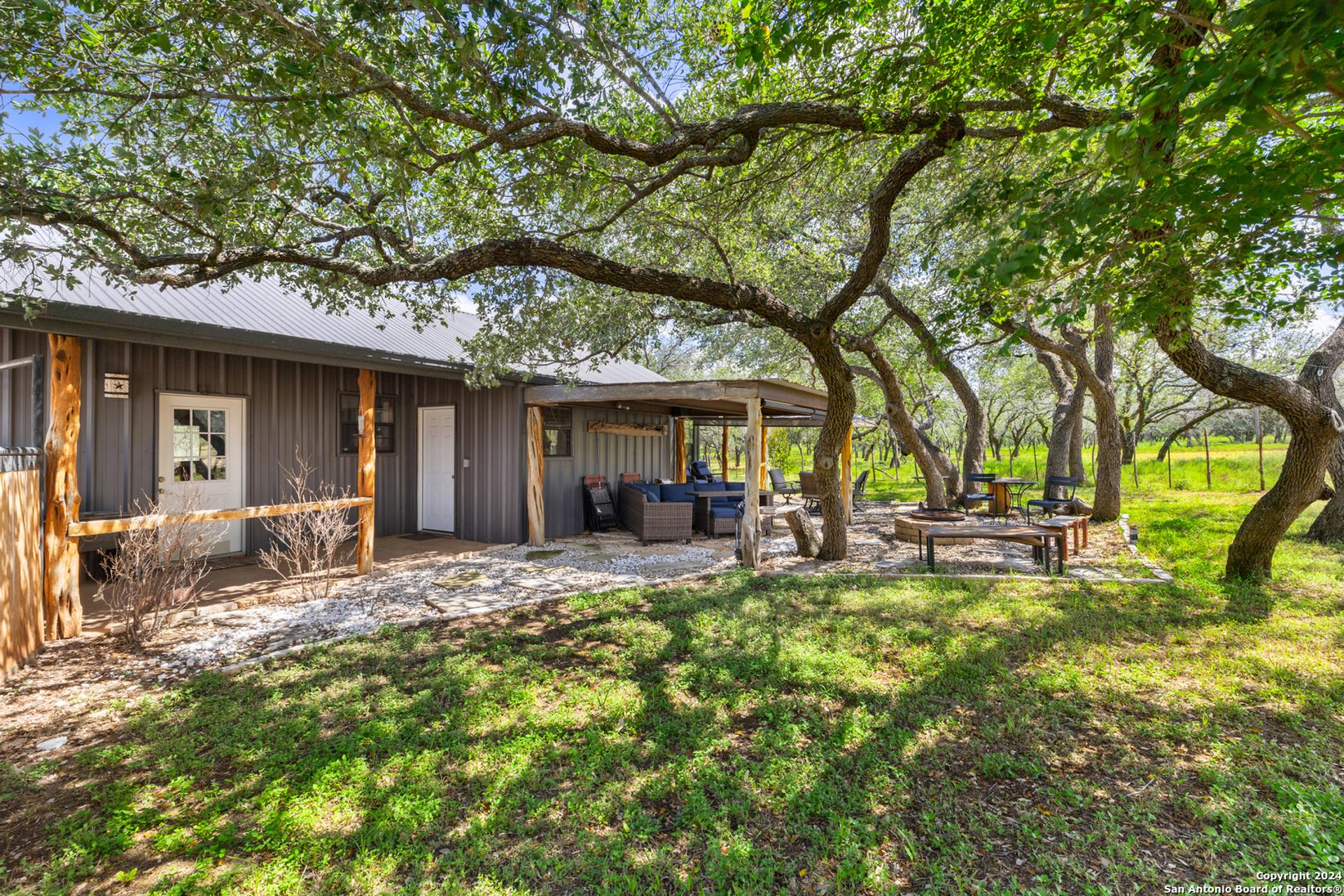 2631 us highway 281, JOHNSONCIT, TX, 78636