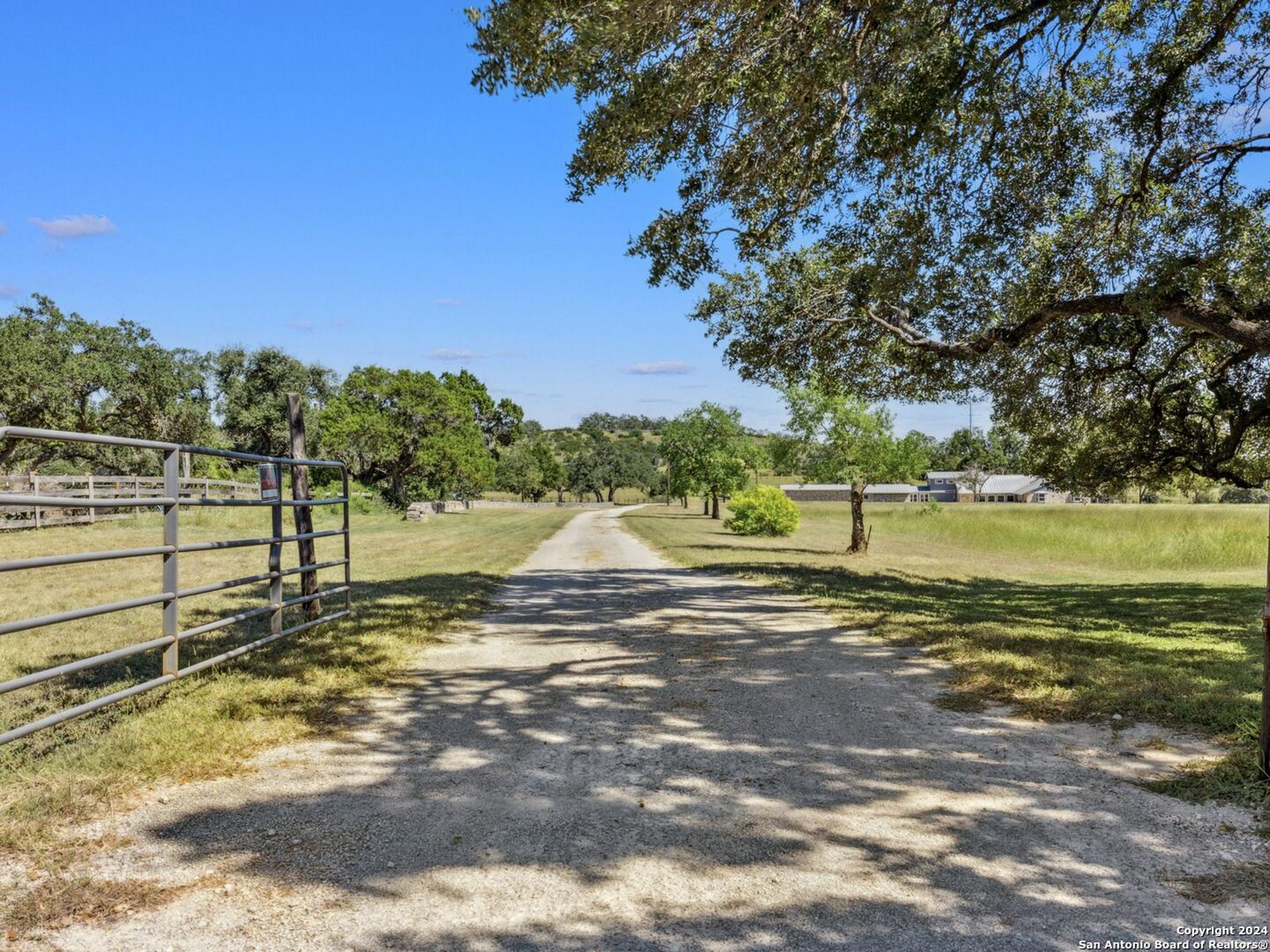 751 SHEARER RD, BULVERDE, TX, 78163-2853
