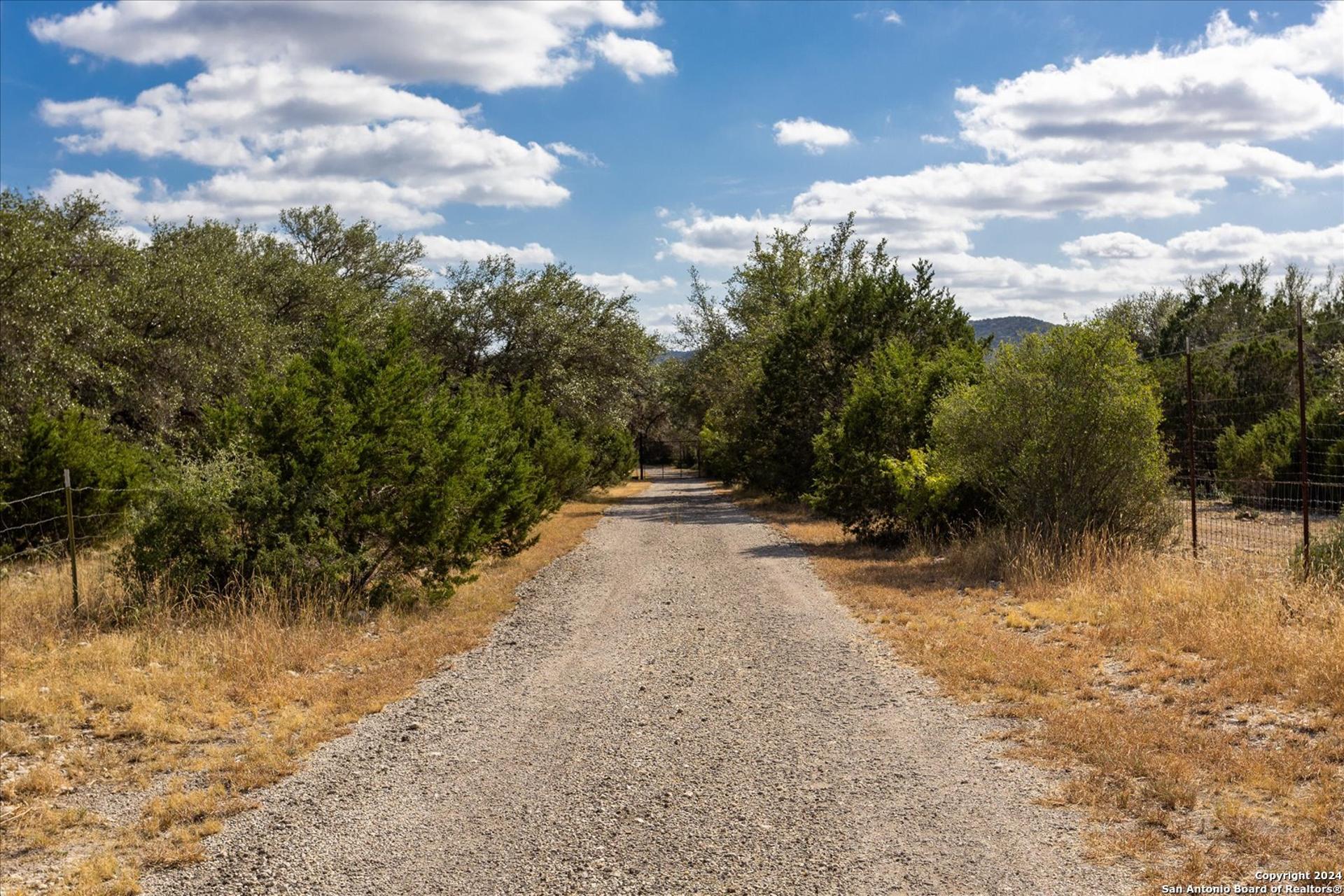 CAMP_WOOD, TX, 78833