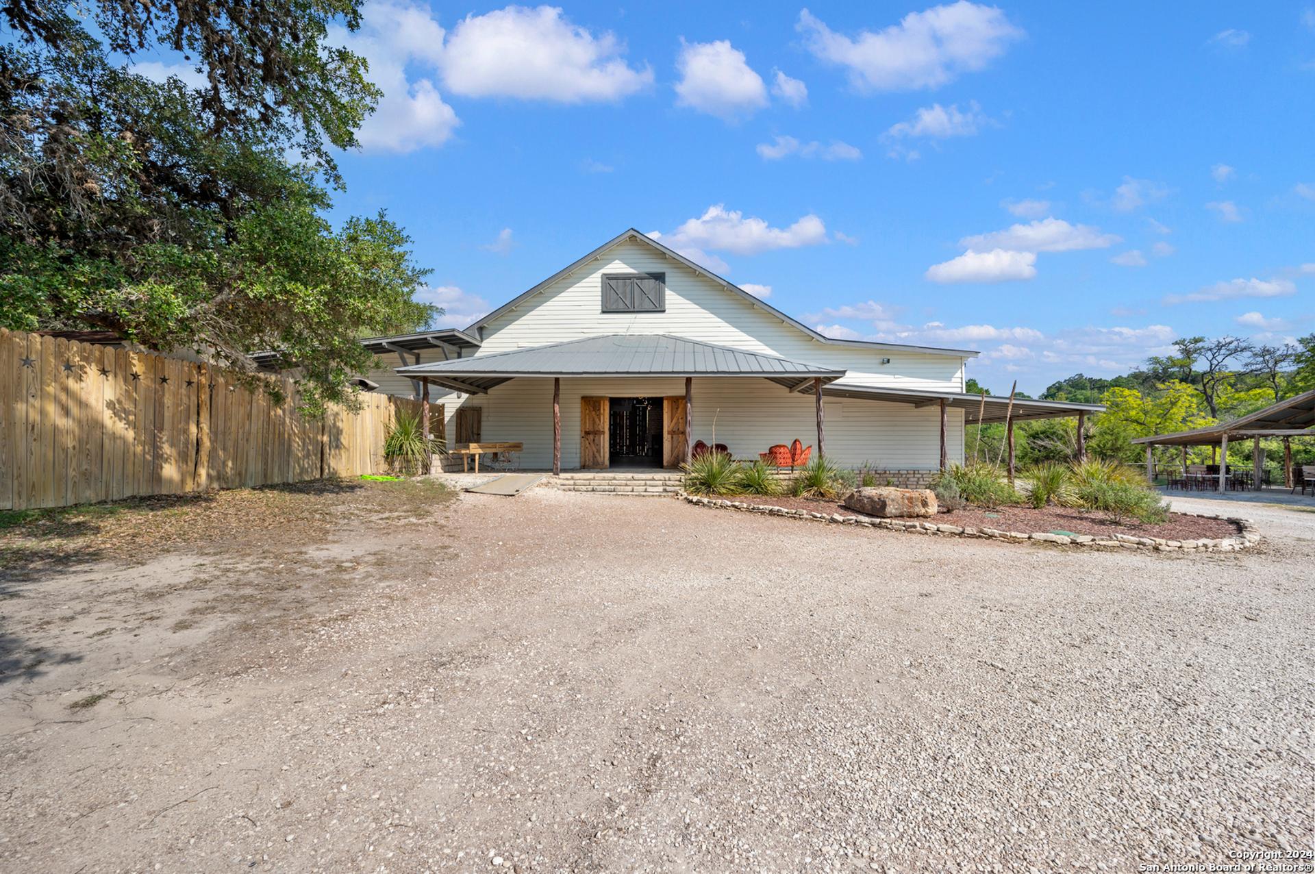 109 Waring Welfare, BOERNE, TX, 78015