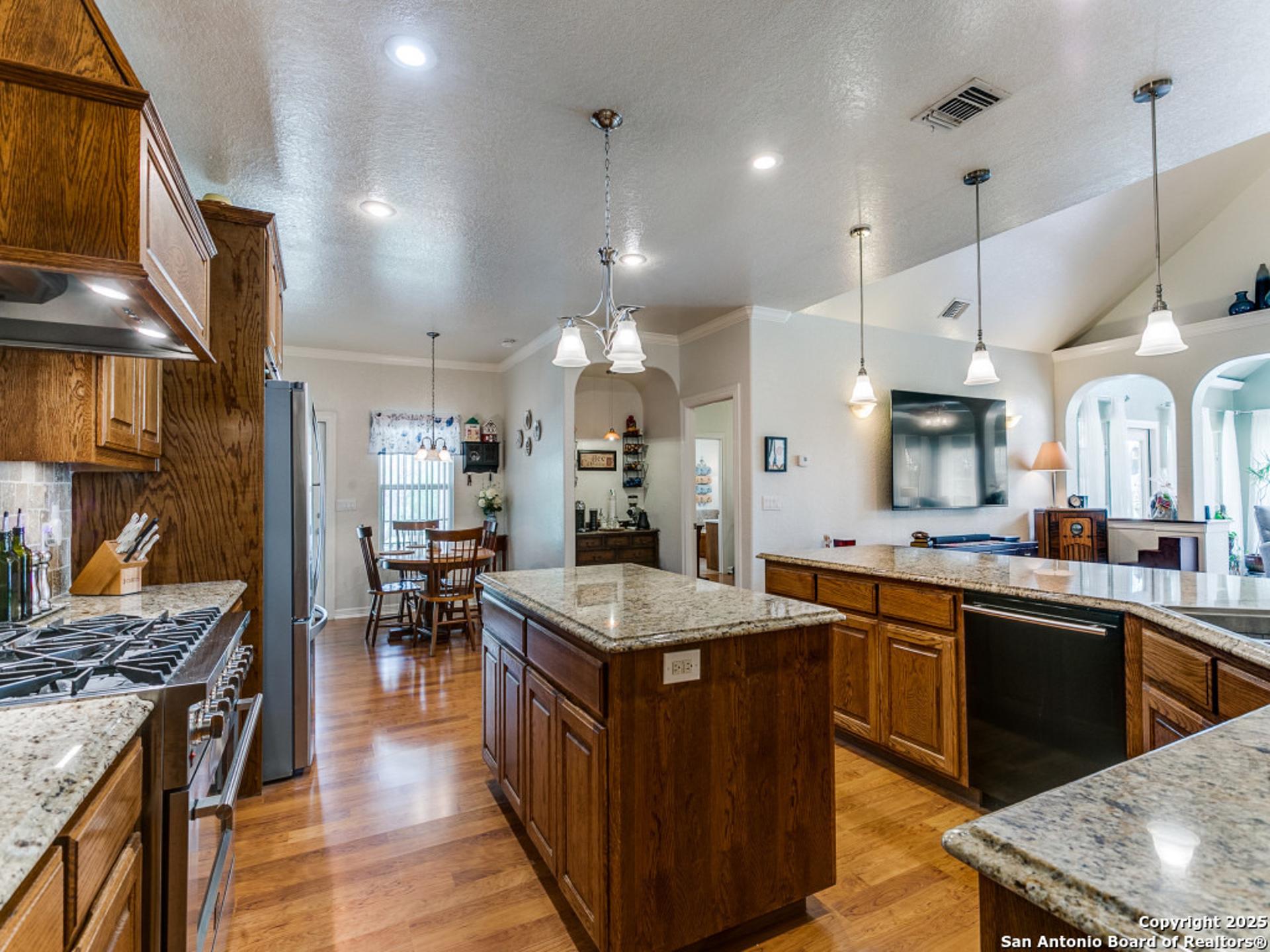 6840 Loop 1604, VON_ORMY, TX, 78073