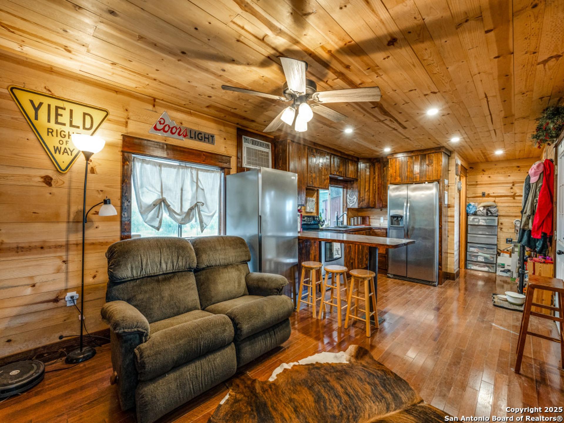 2831 county road 430, PLEASANTON, TX, 78064