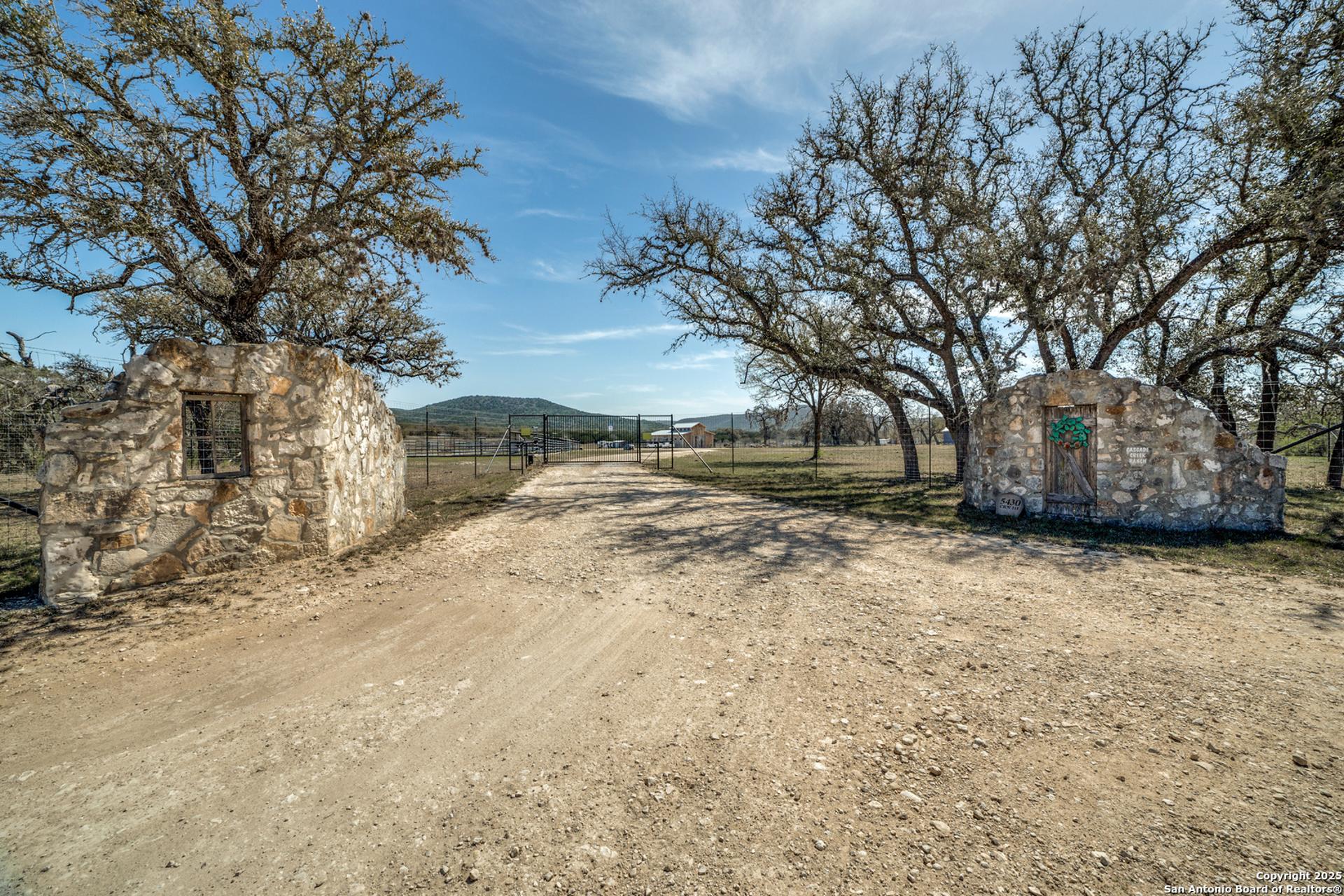 5430 CR-111, UTOPIA, TX, 78884