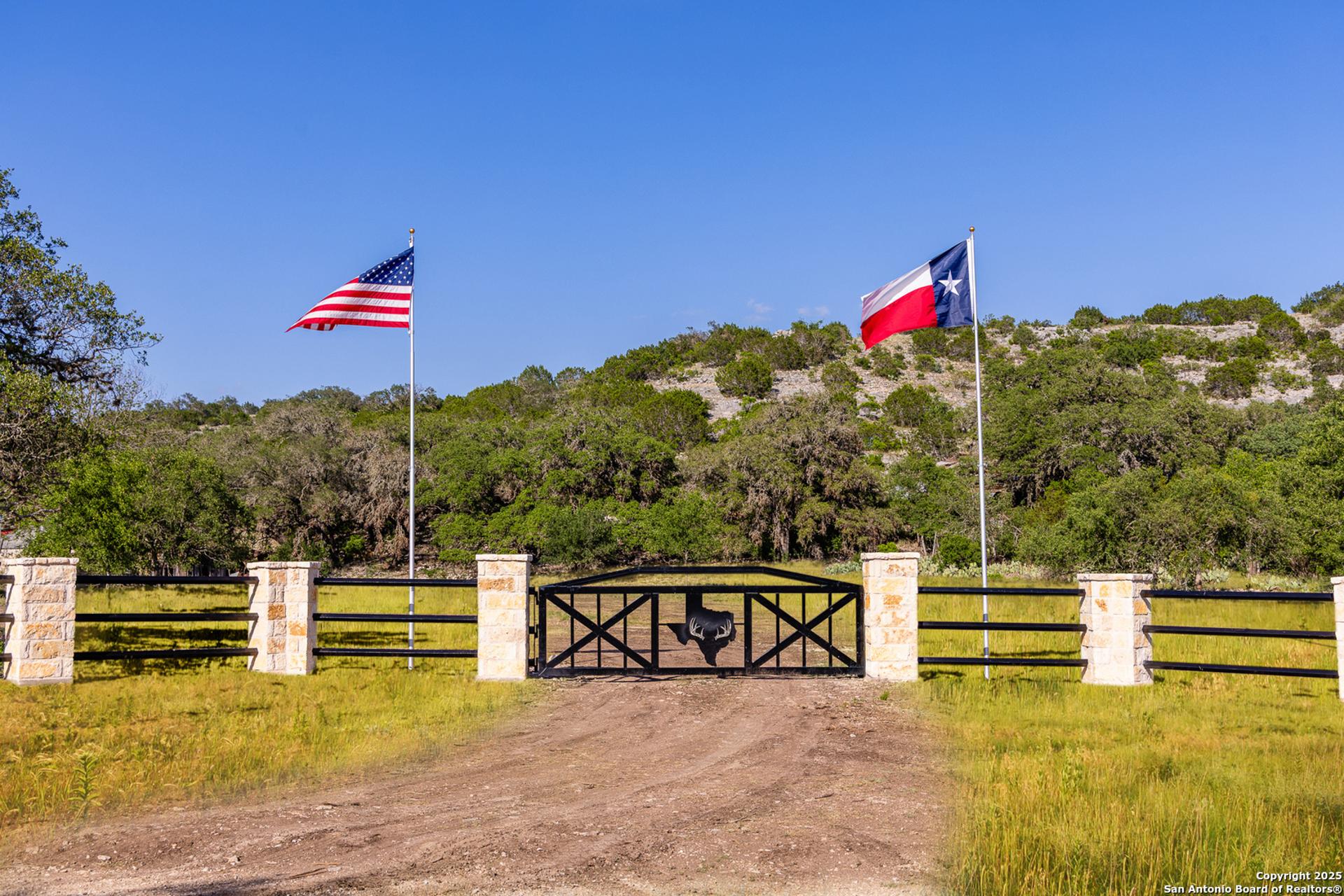 14910 Bullhead Rd, ROCKSPRING, TX, 78880