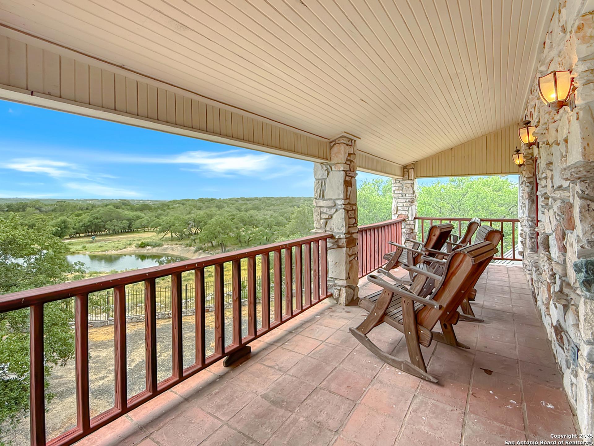 1305 camino real, JUNCTION, TX, 76849