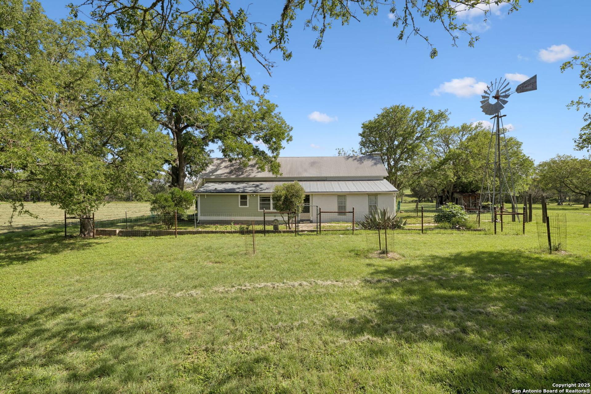 1078 FM 480, CENTERPOIN, TX, 78010