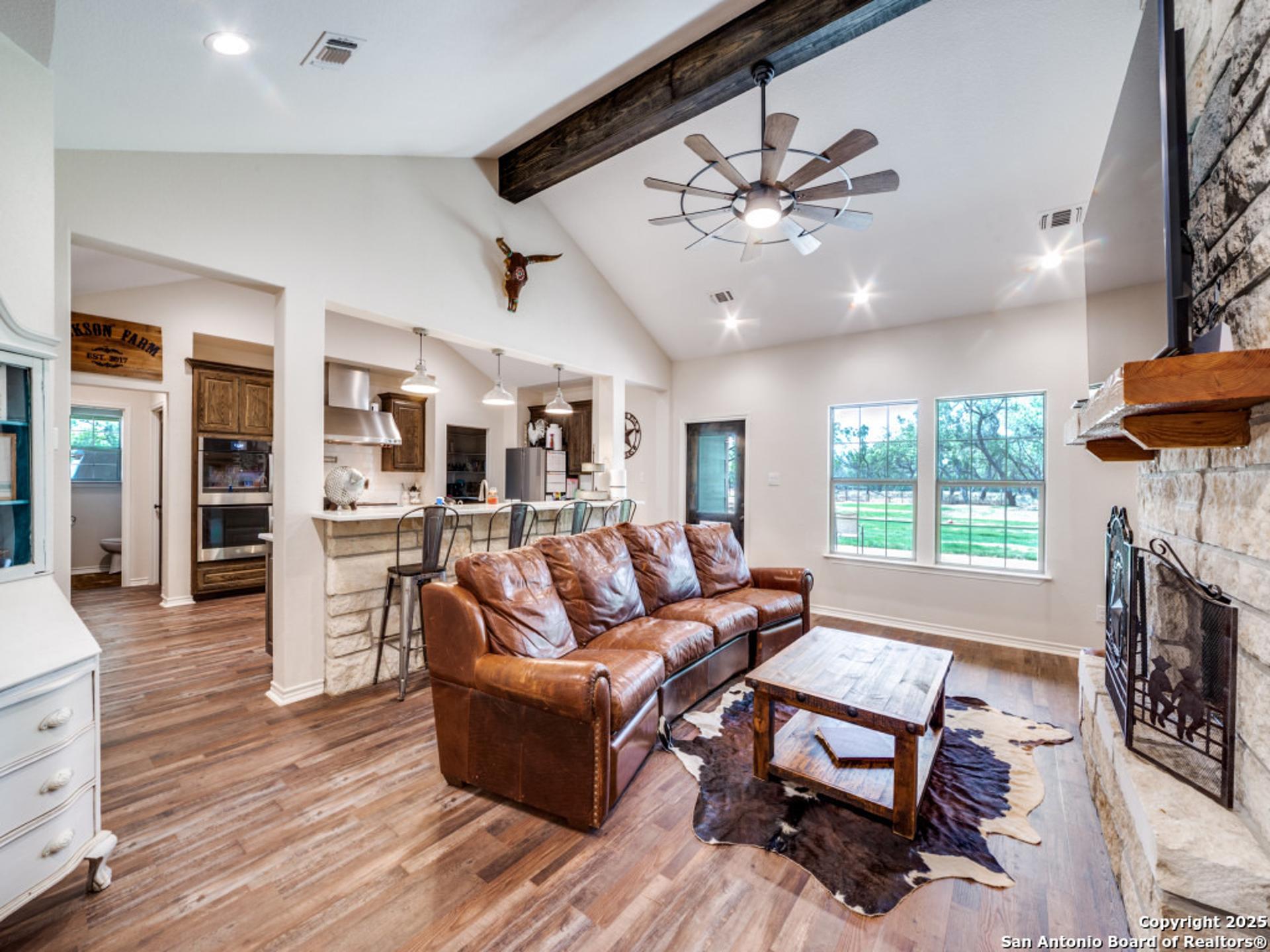 6451 Bluntzer Rd, JOURDANTON, TX, 78026