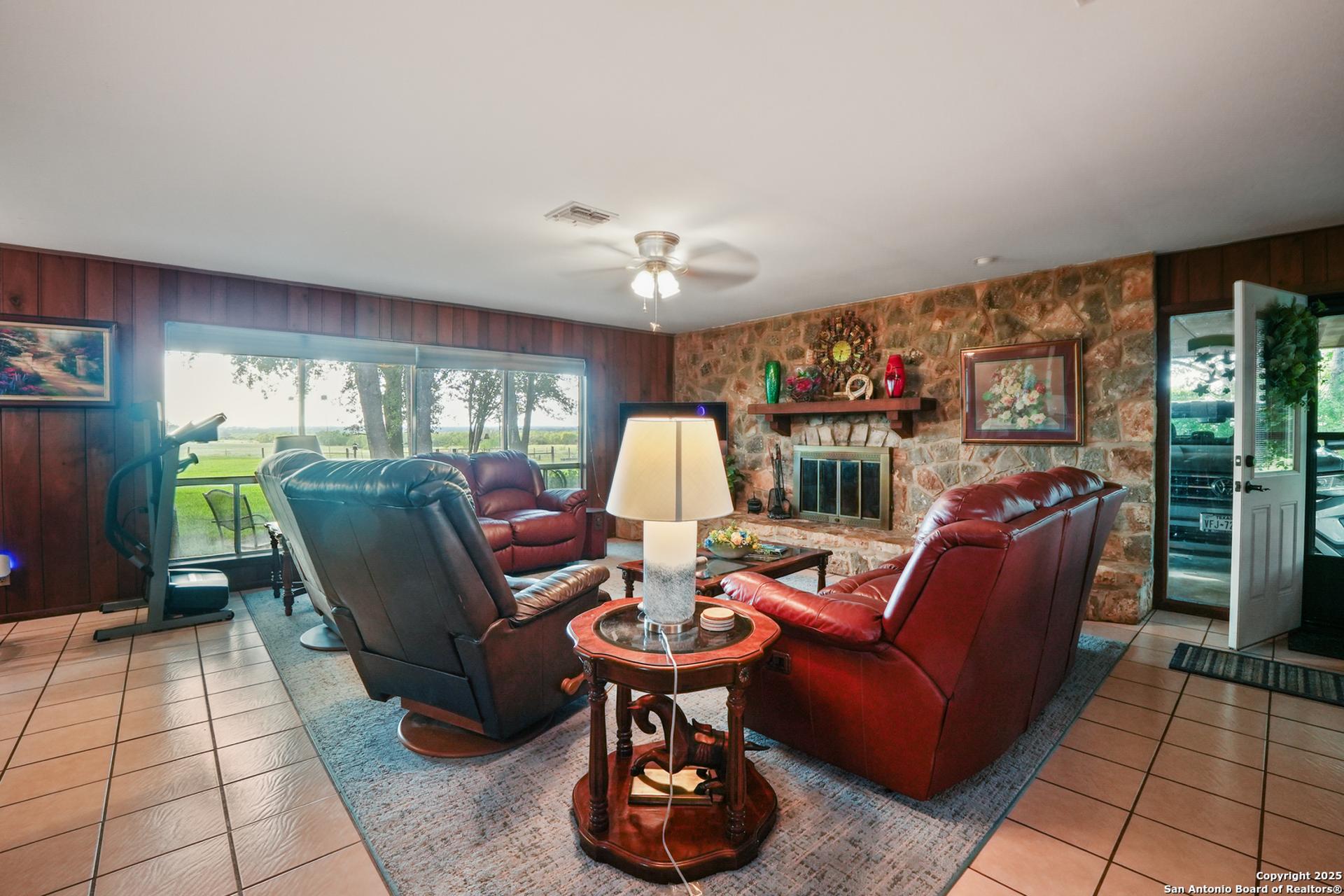 4555 Ogden, POTEET, TX, 78065