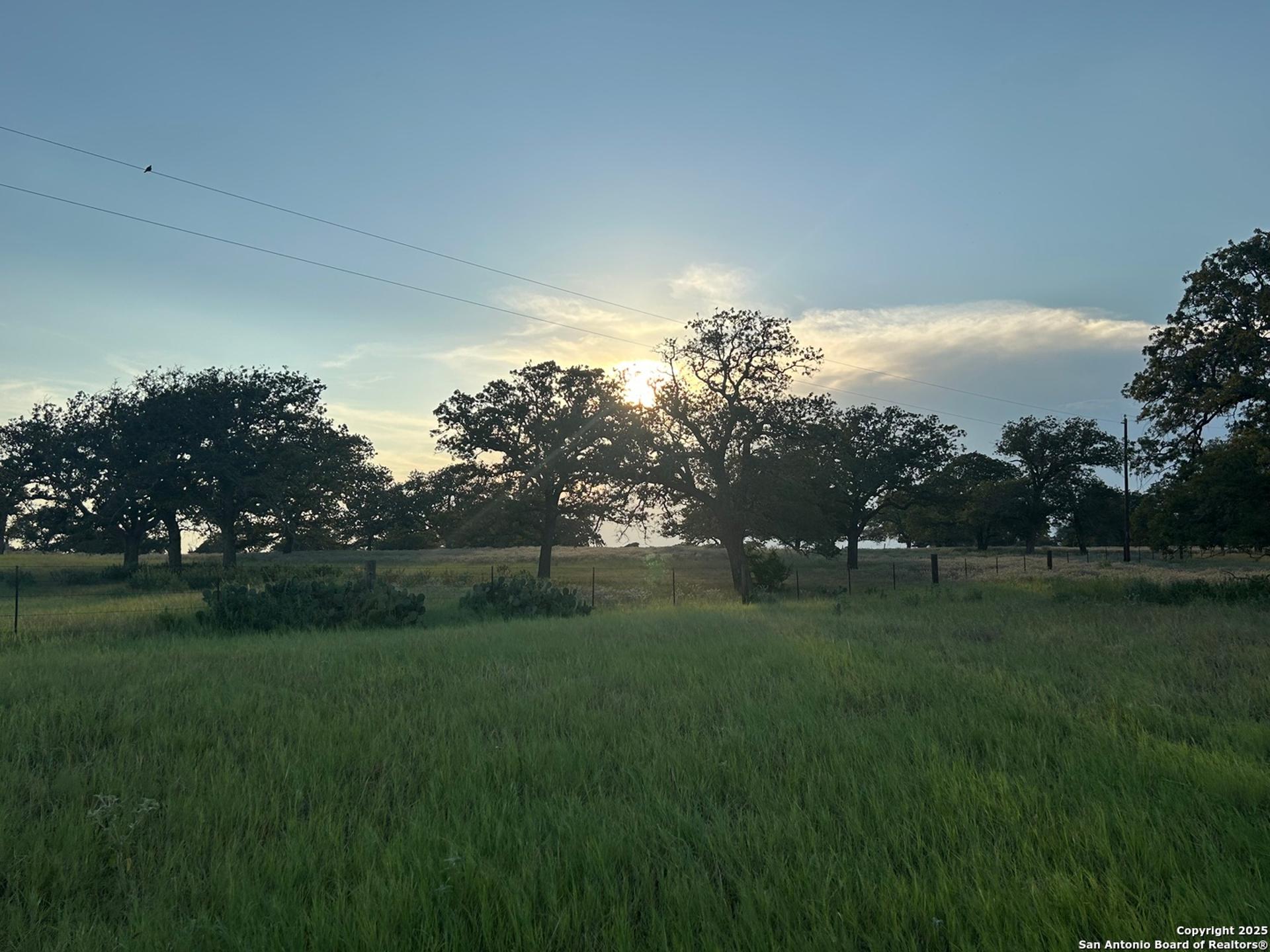 1571 ST HWY 97 E, FLORESVILL, TX, 78114