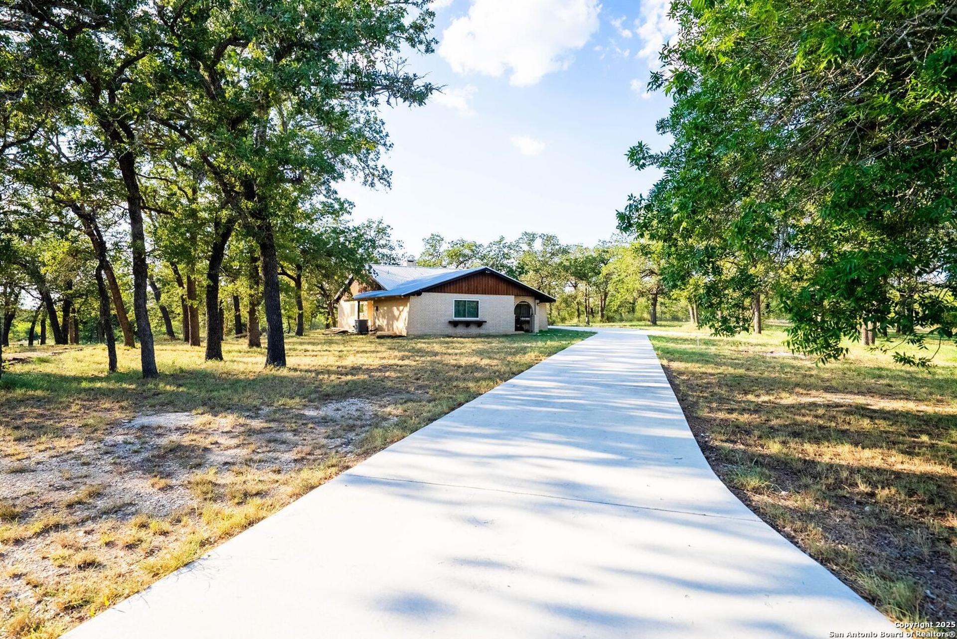580 Rangeland Rd, SEGUIN, TX, 78155