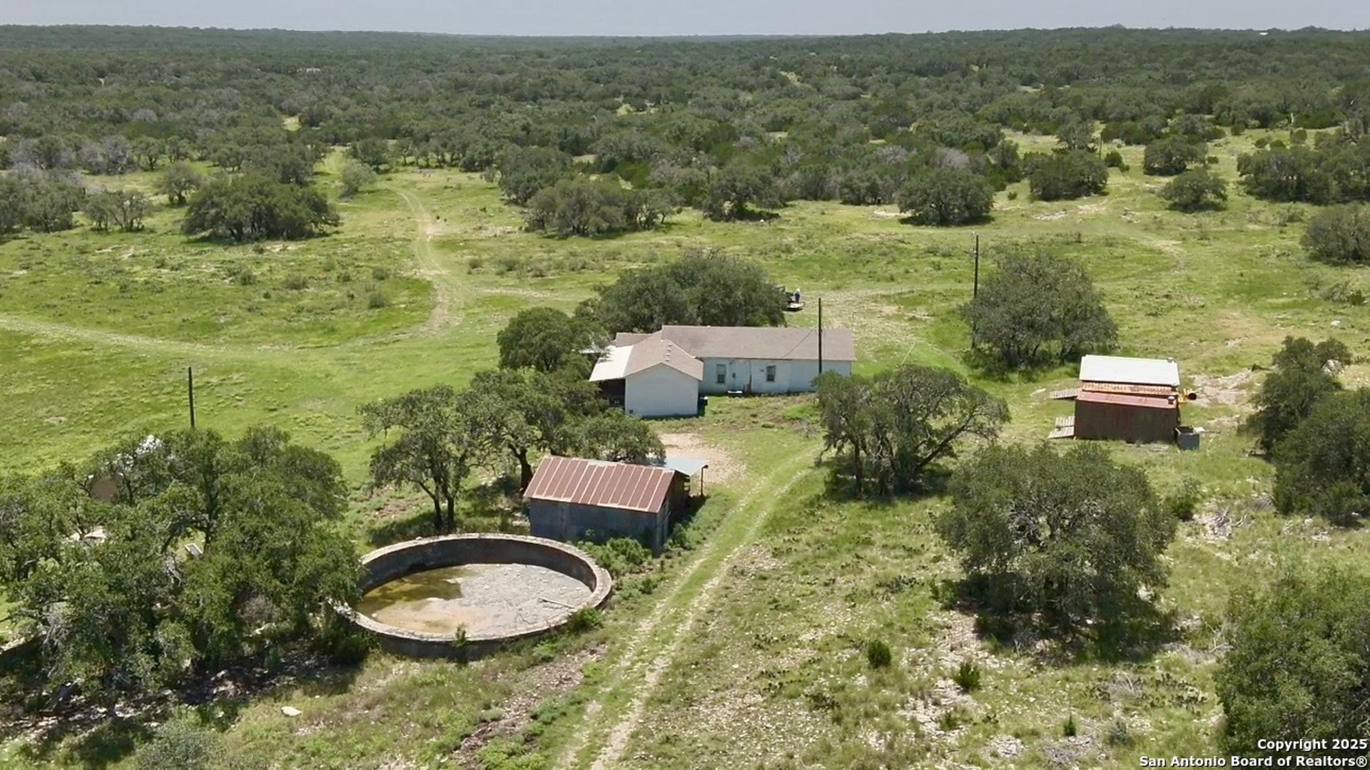 104 SD 14070, ROCKSPRING, TX, 78880