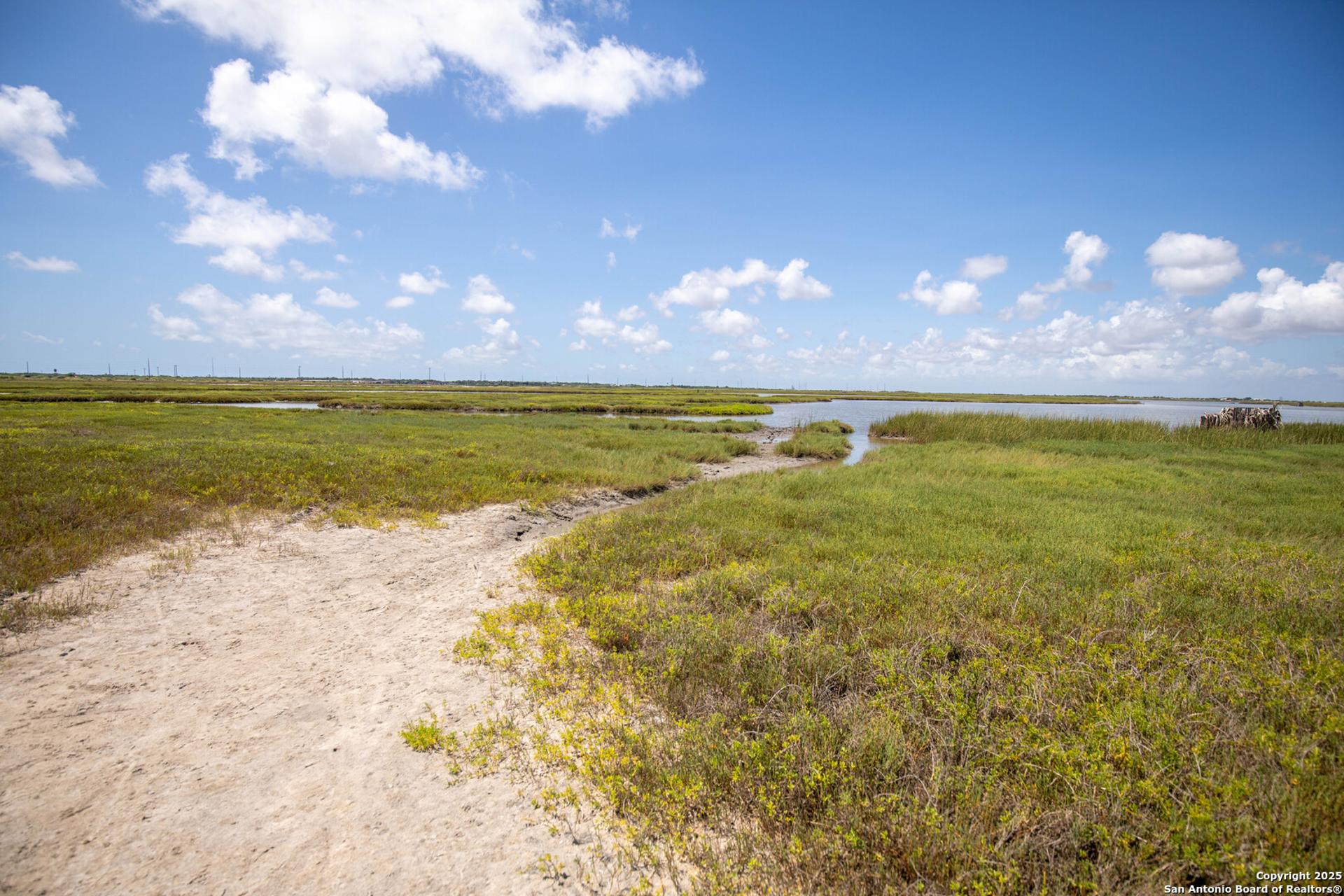 602-698 Cape Velero Dr, ROCKPORT, TX, 78382