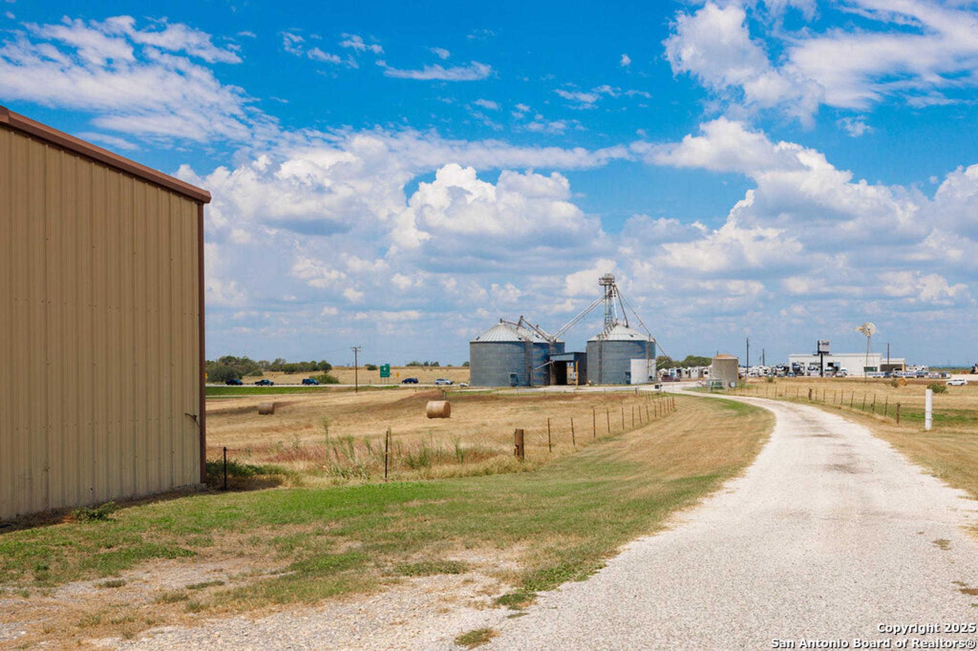 5775 Interstate 10, SEGUIN, TX, 78155