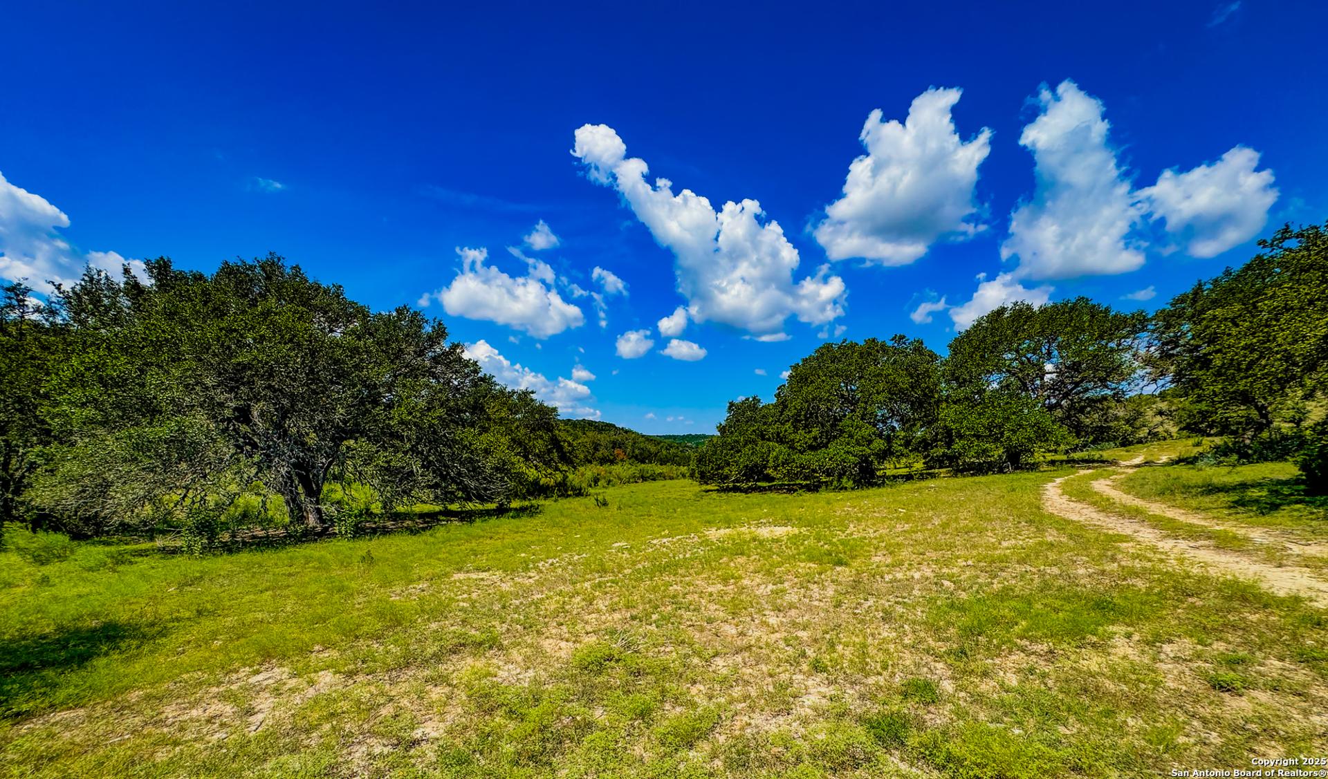 380 Holiday Rd., COMFORT, TX, 78013