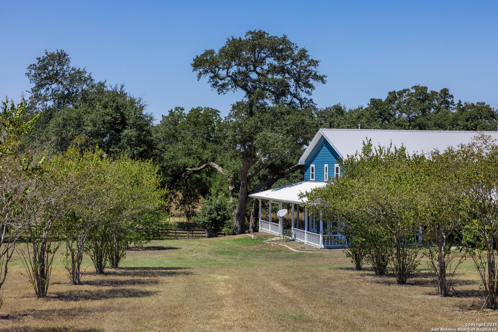 5450 Mazurek, SCHULENBUR, TX, 78956