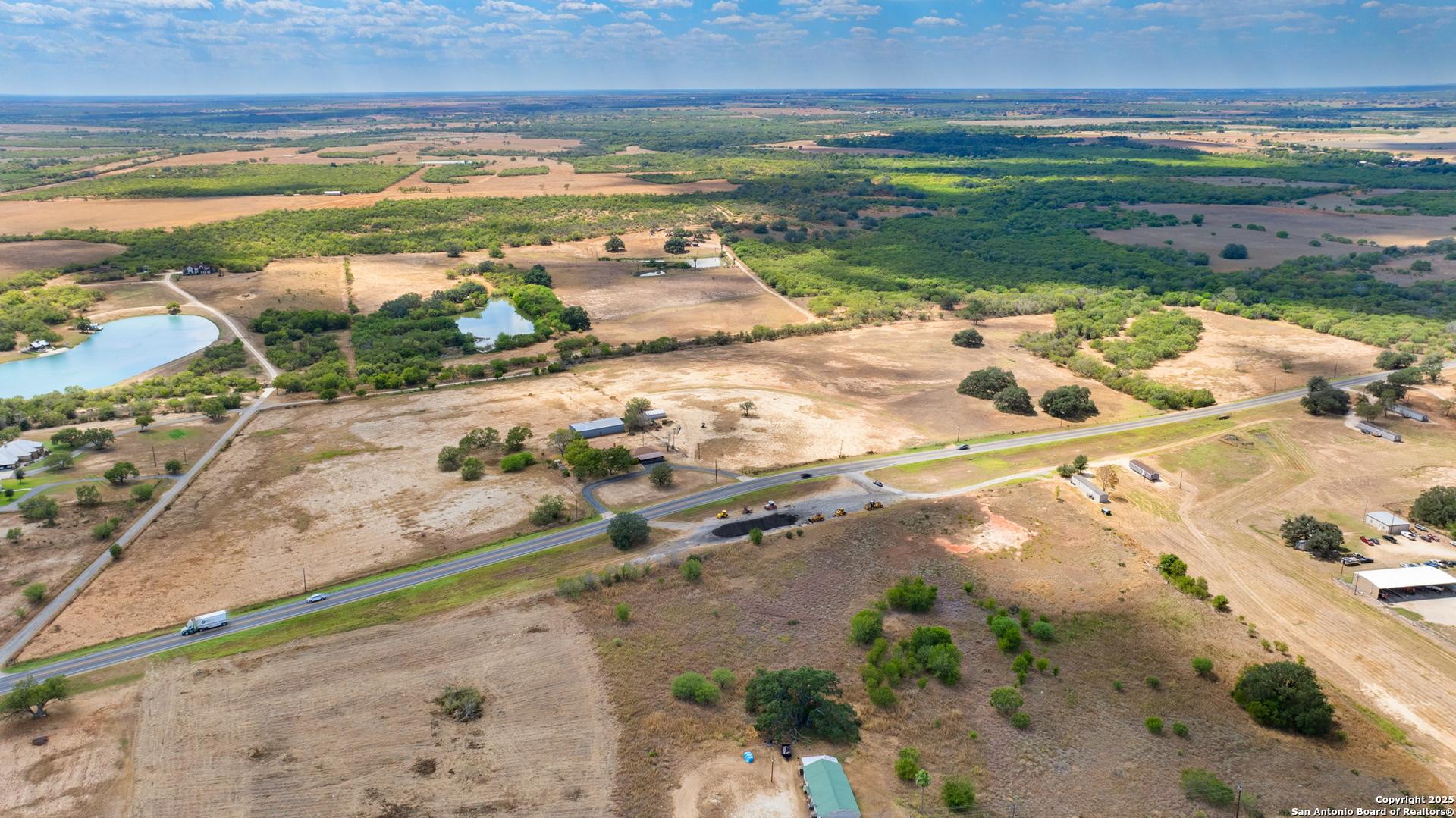 550 Bus Loop 181 S, FLORESVILL, TX, 78114