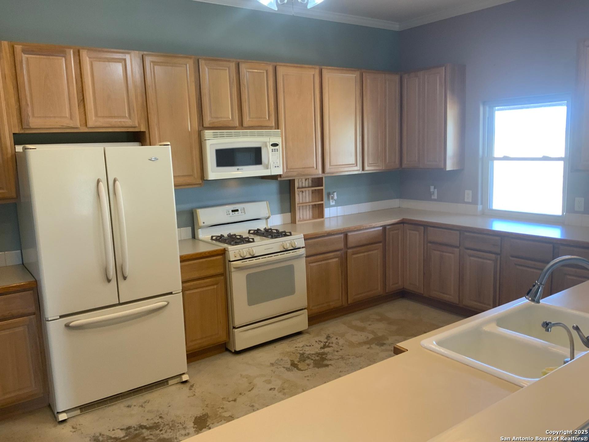 1912 Seminole Tr, DALE, TX, 78616