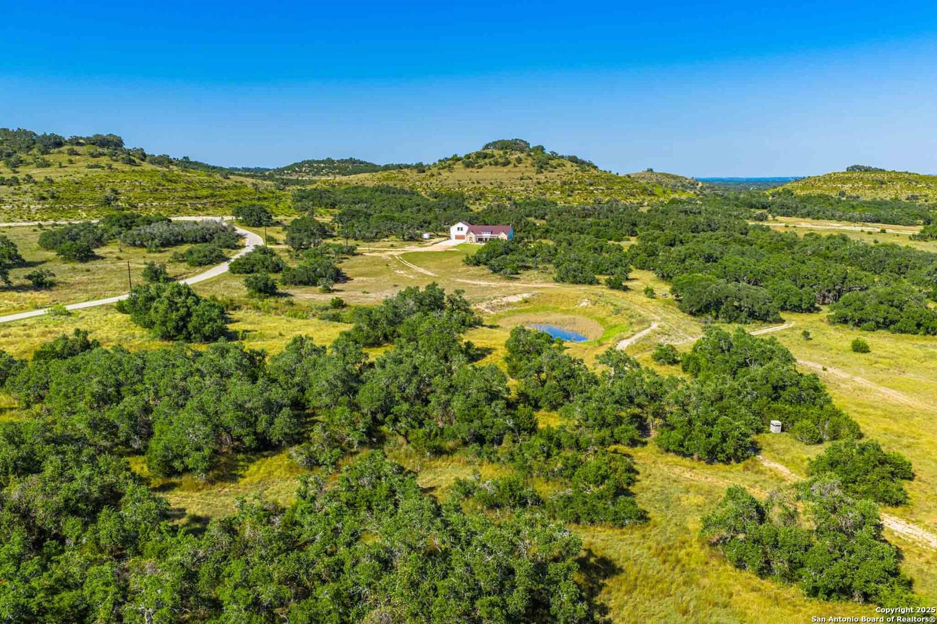 147 Gray Wolf, BLANCO, TX, 78606