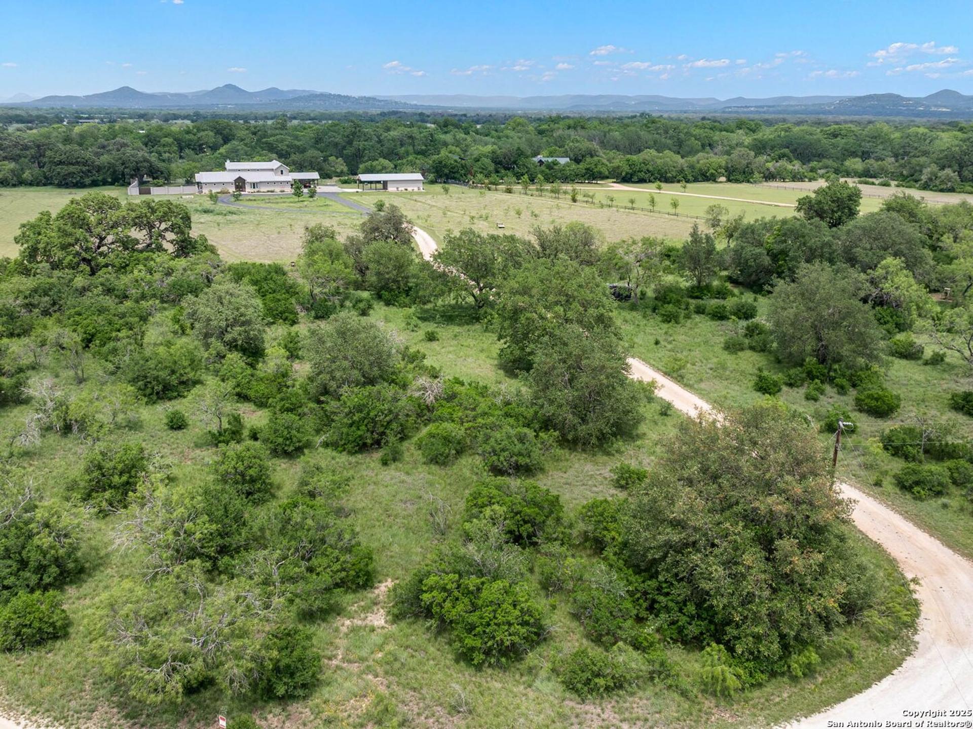 497 Cypress Falls, UTOPIA, TX, 78884
