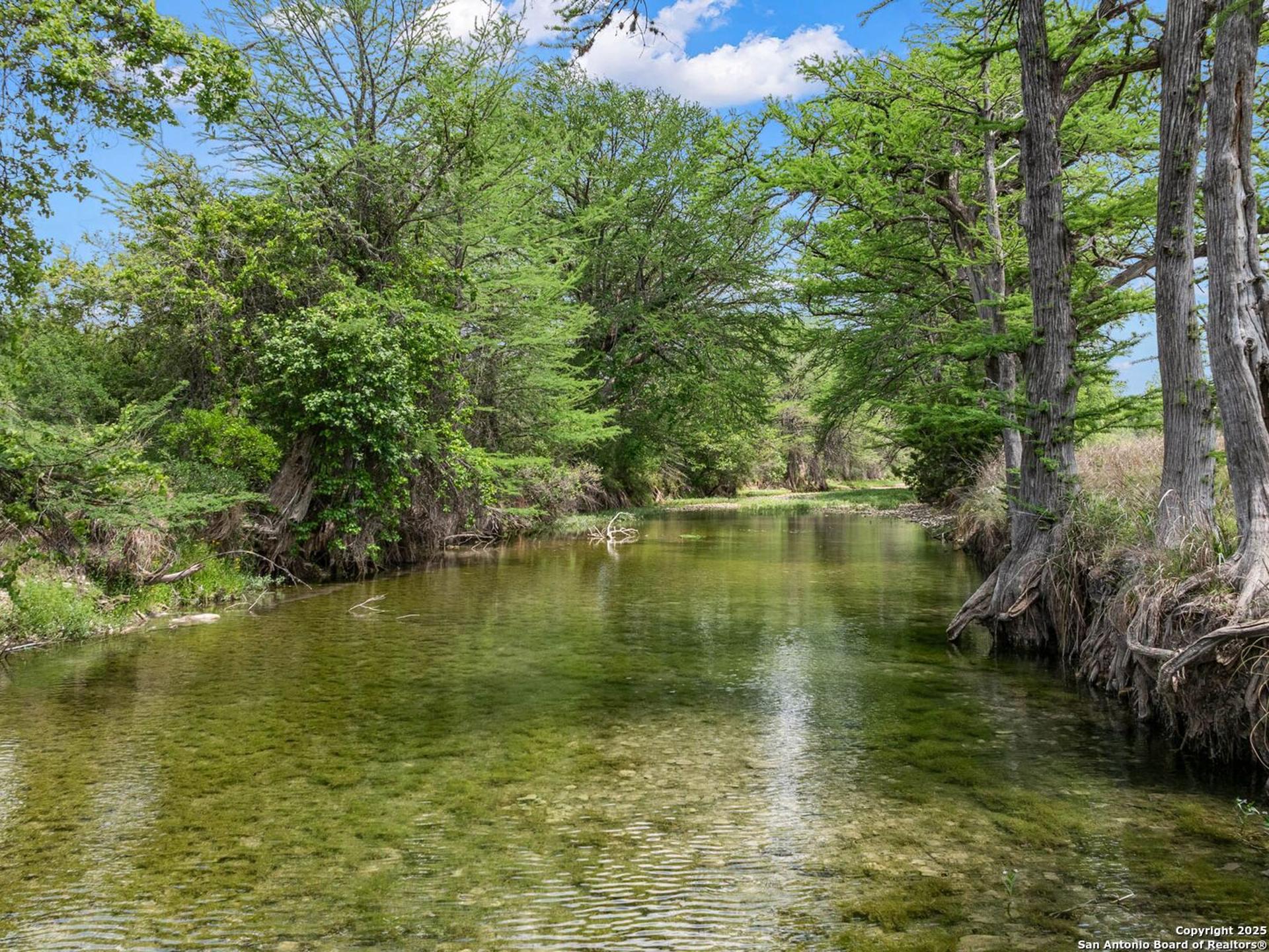 497 Cypress Falls, UTOPIA, TX, 78884