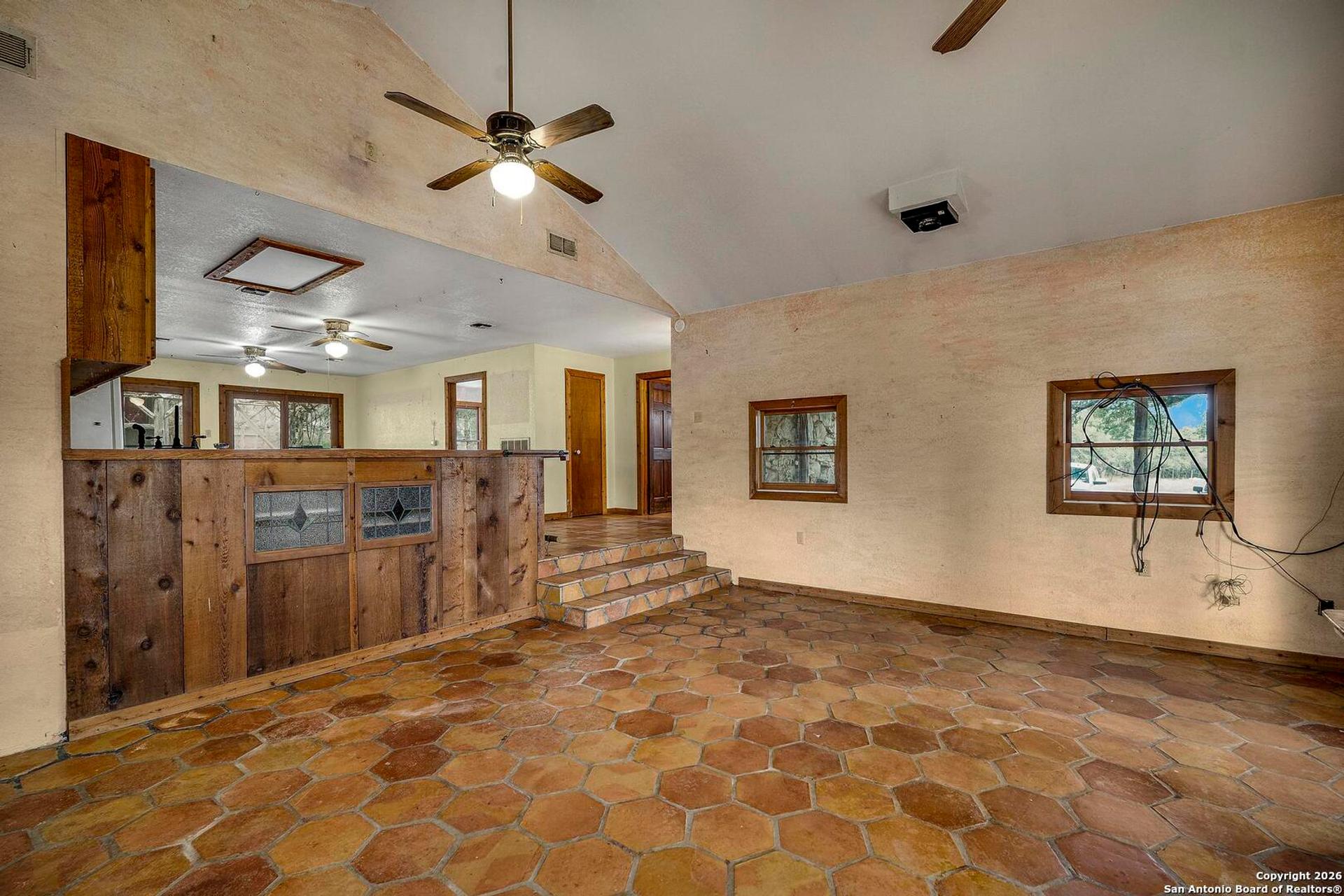 360 Kirk Ln, BULVERDE, TX, 78163