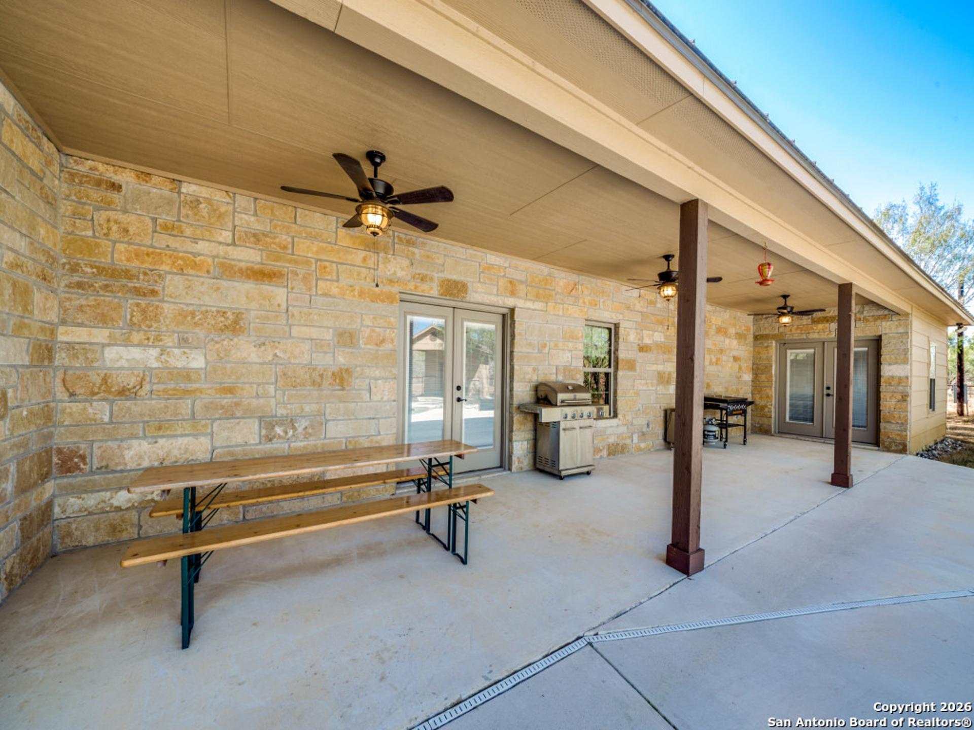6472 Bluntzer Rd, JOURDANTON, TX, 78026