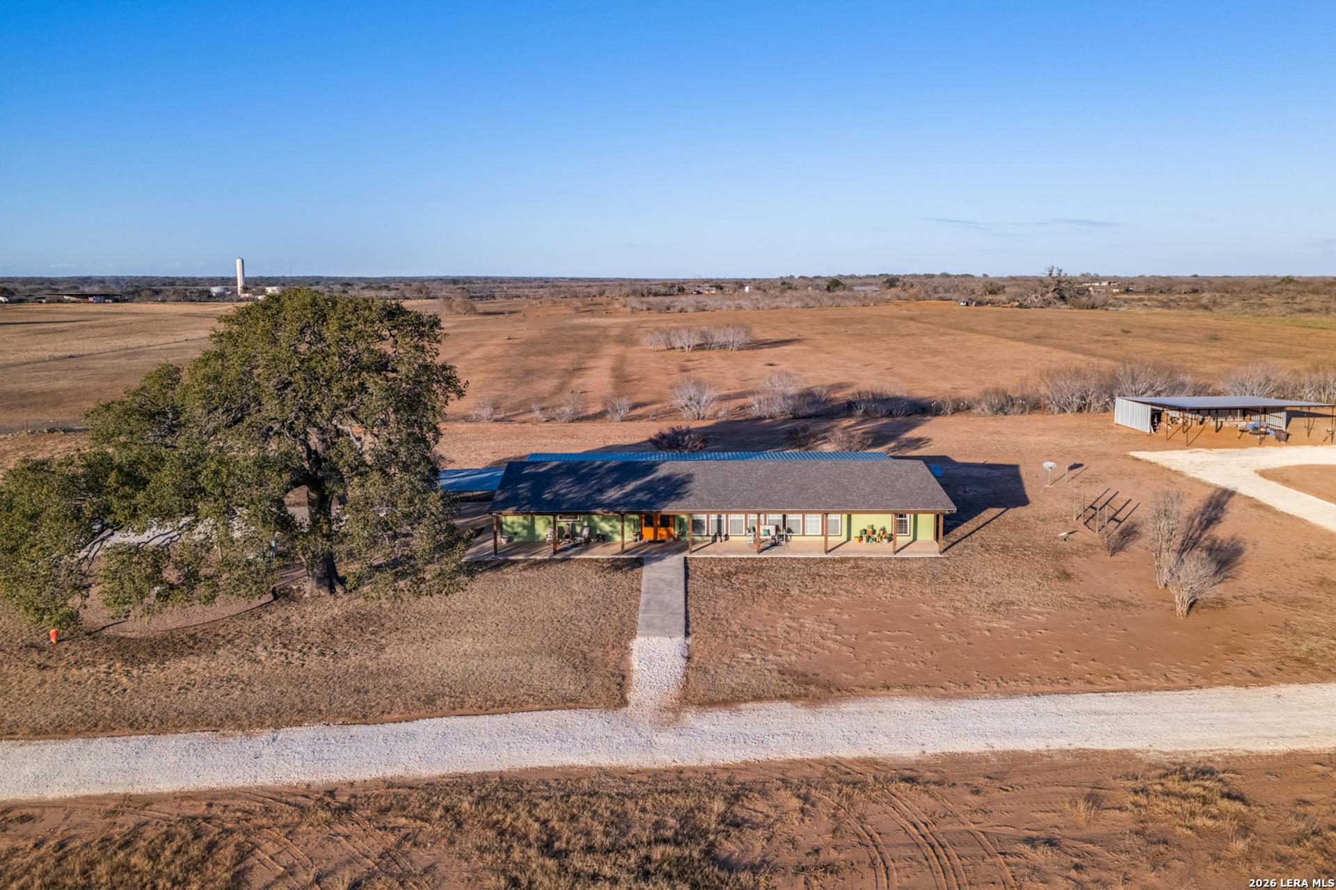 1725 Fm 2504, POTEET, TX, 78065