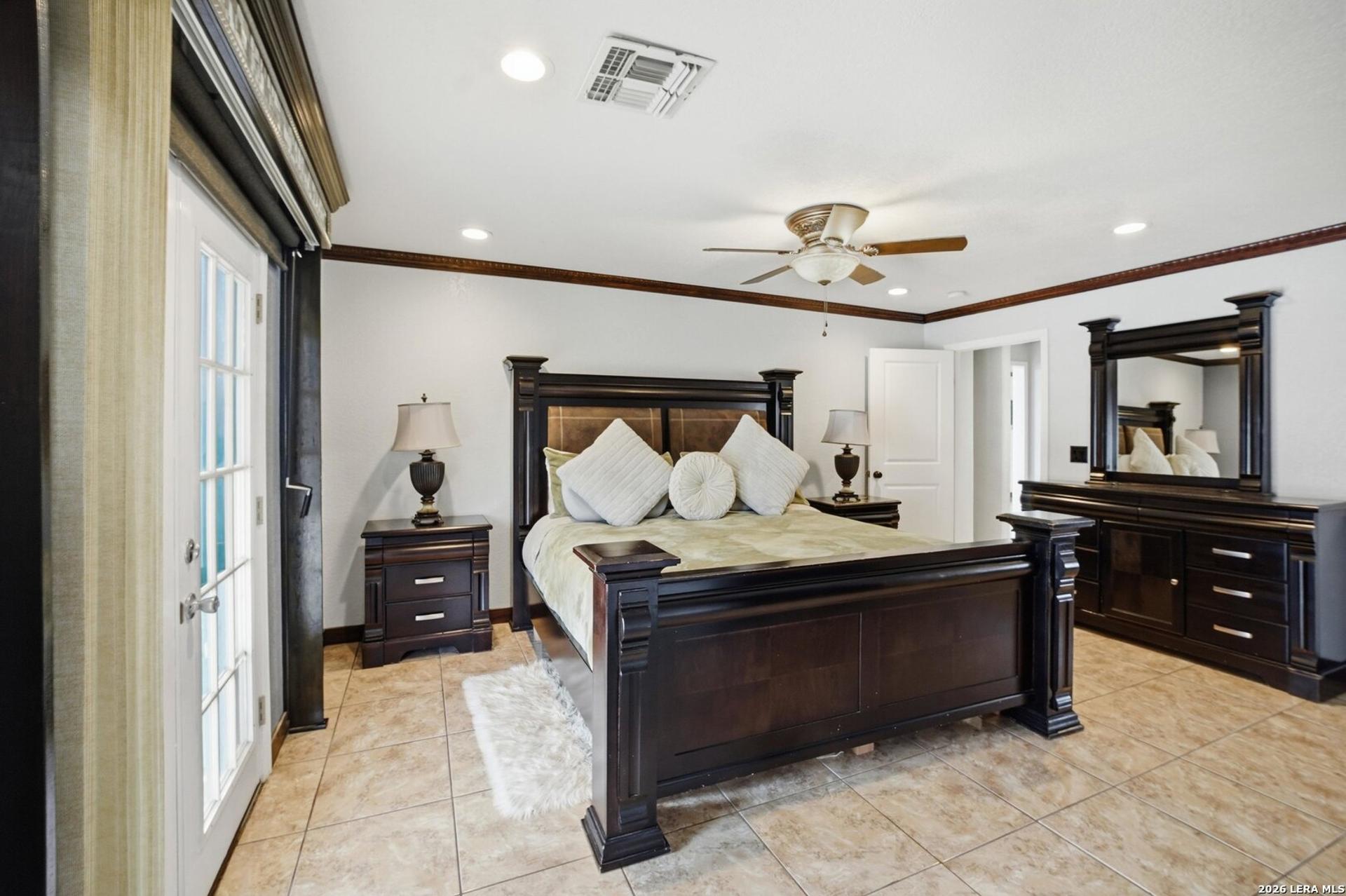 5608 Curran, VON_ORMY, TX, 78073