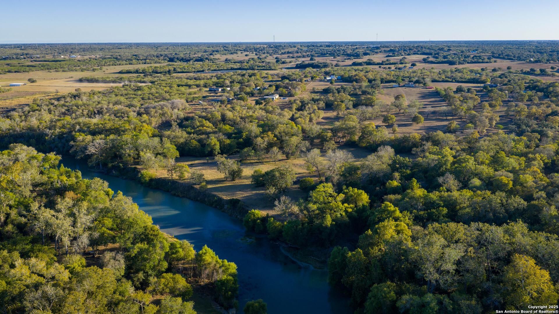 380 Clinton Rd, CUERO, TX, 77954