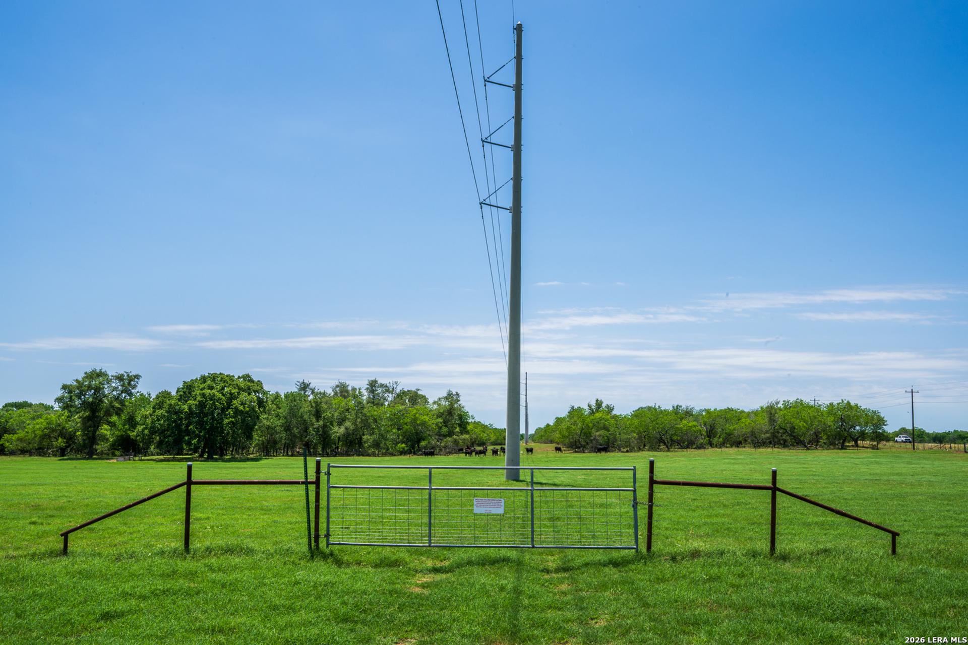11259 State Highway 80, LEESVILLE, TX, 78122