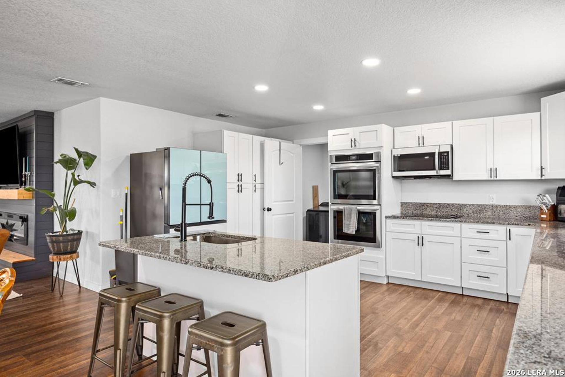 3611 MEDINA HWY, KERRVILLE, TX, 78028