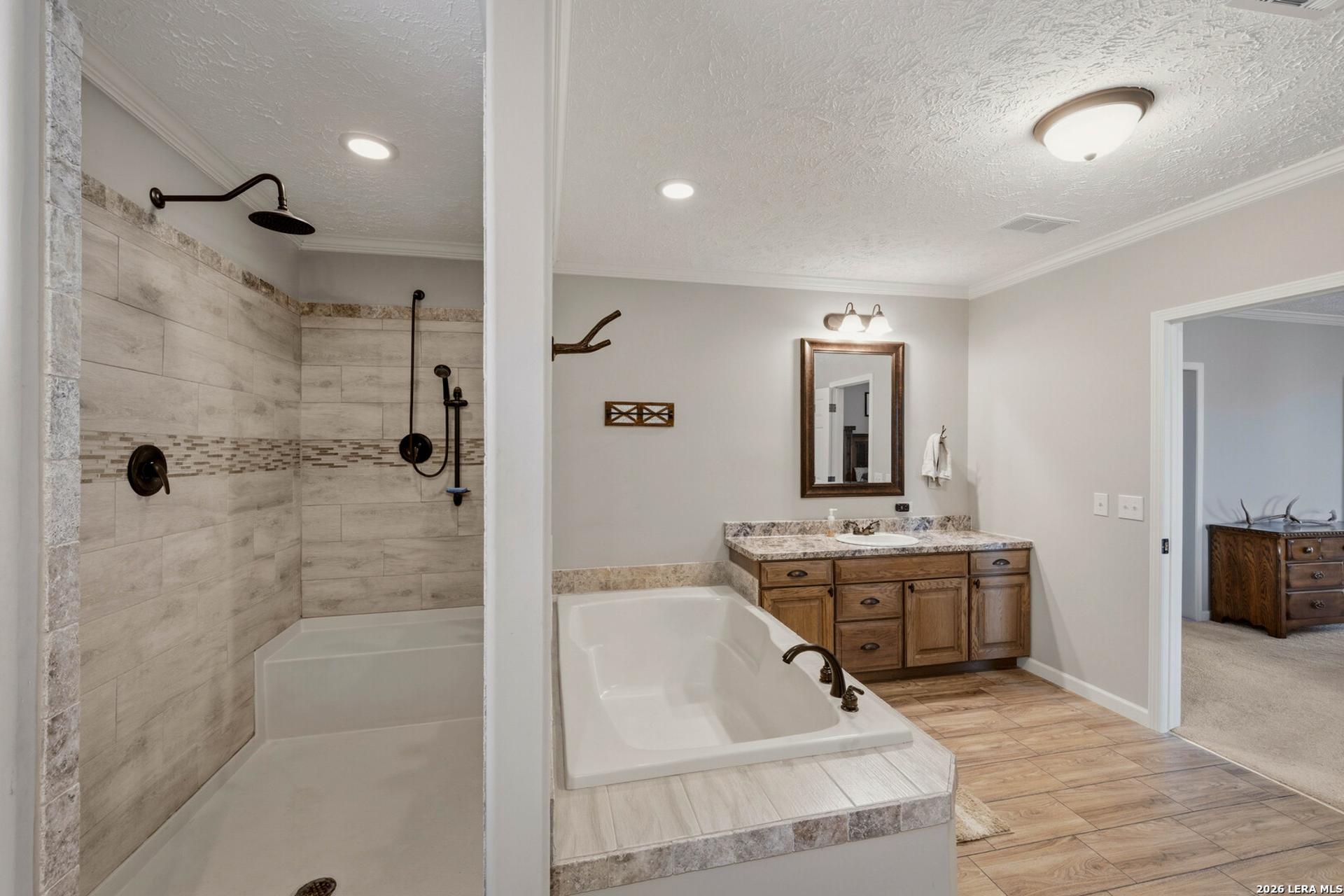 208 WELL PAD RD, GEORGEWEST, TX, 78022