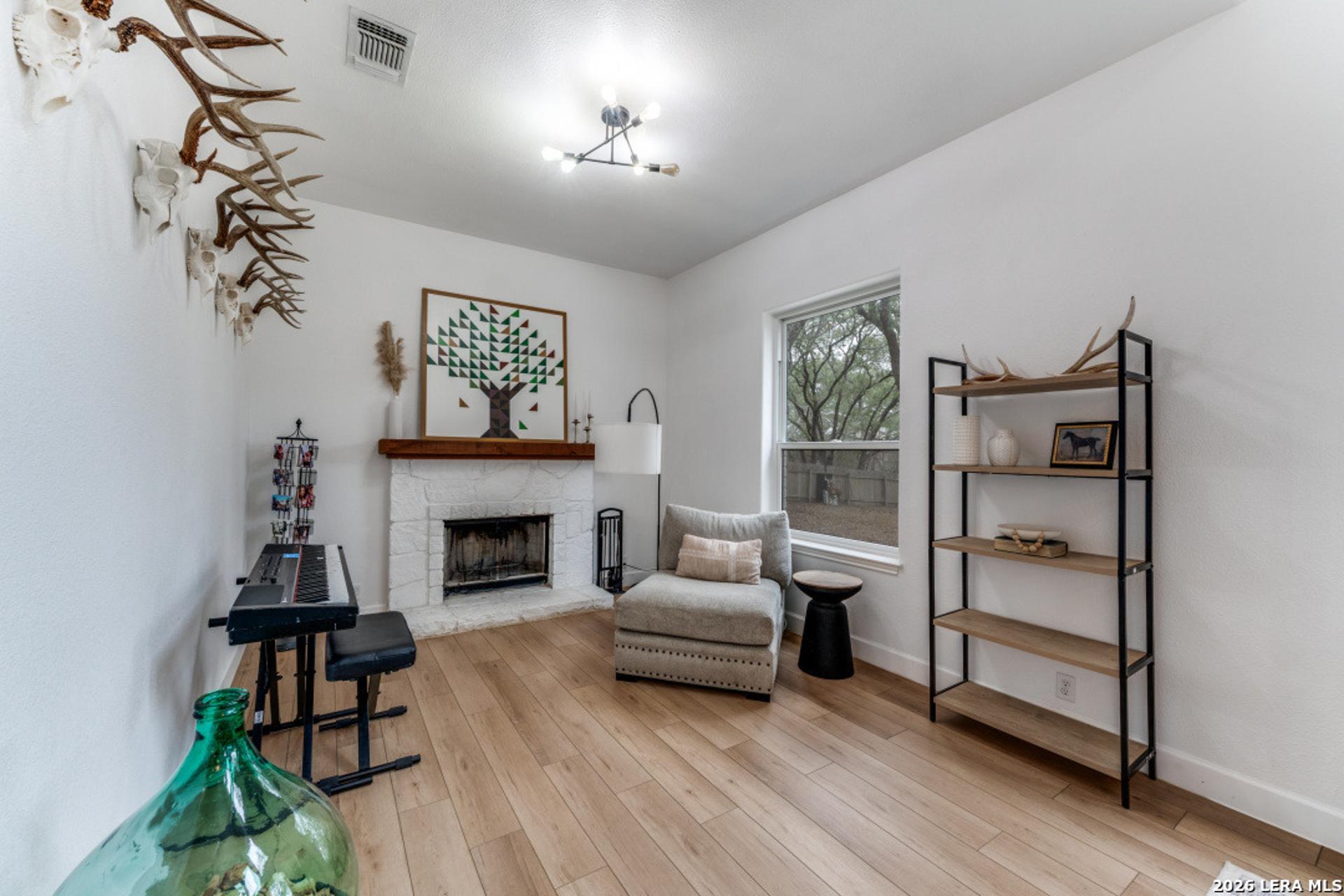 322 Dublin Cir, FLORESVILL, TX, 78114