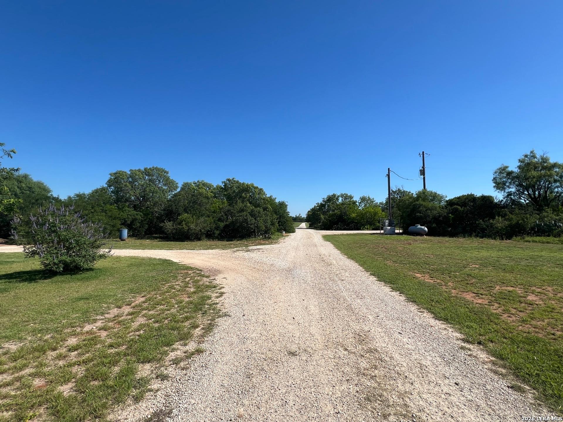 6624 FM 2200, MOORE, TX, 78057