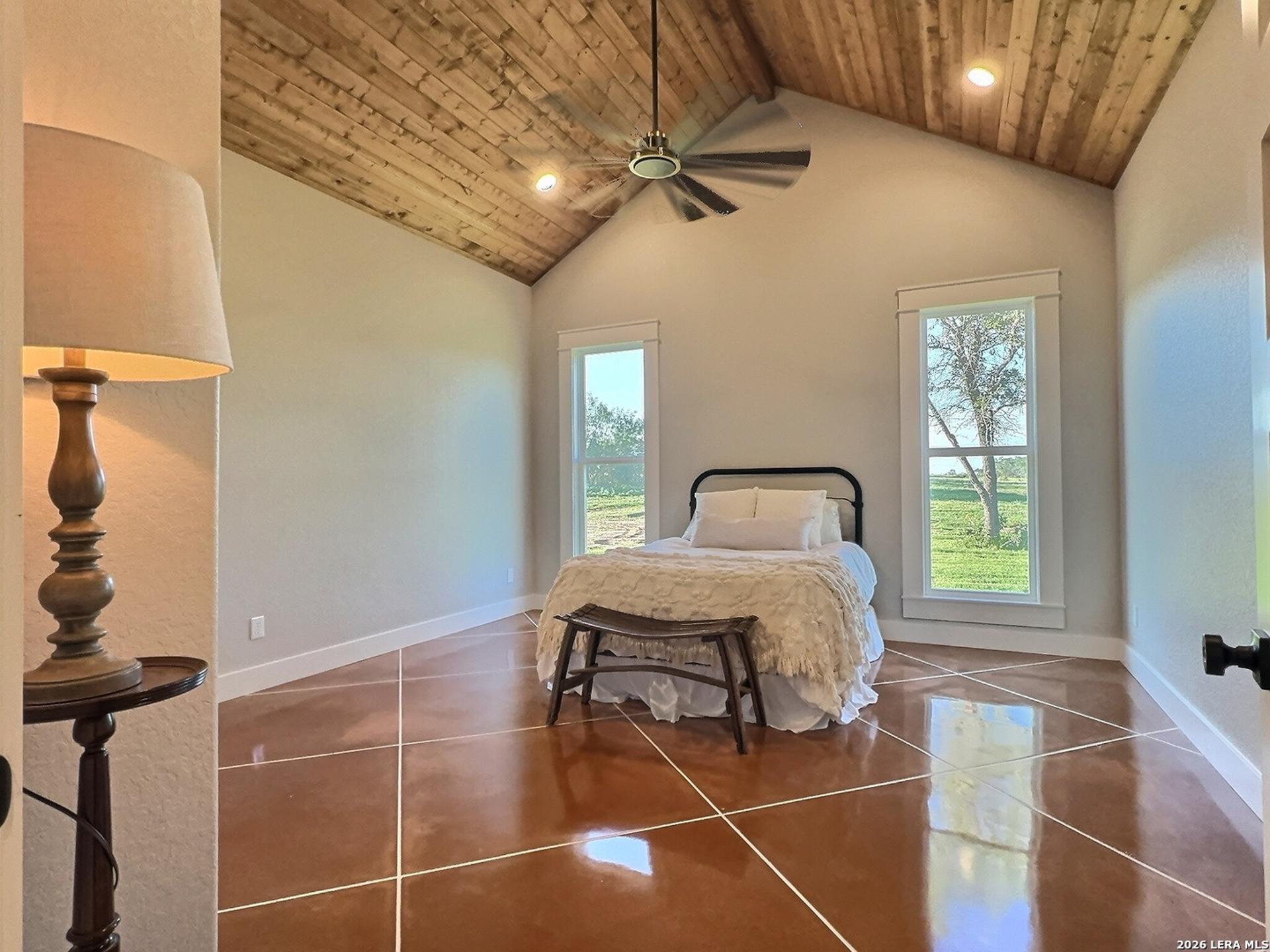 1230 Old Pearsall Rd, JOURDANTON, TX, 78026