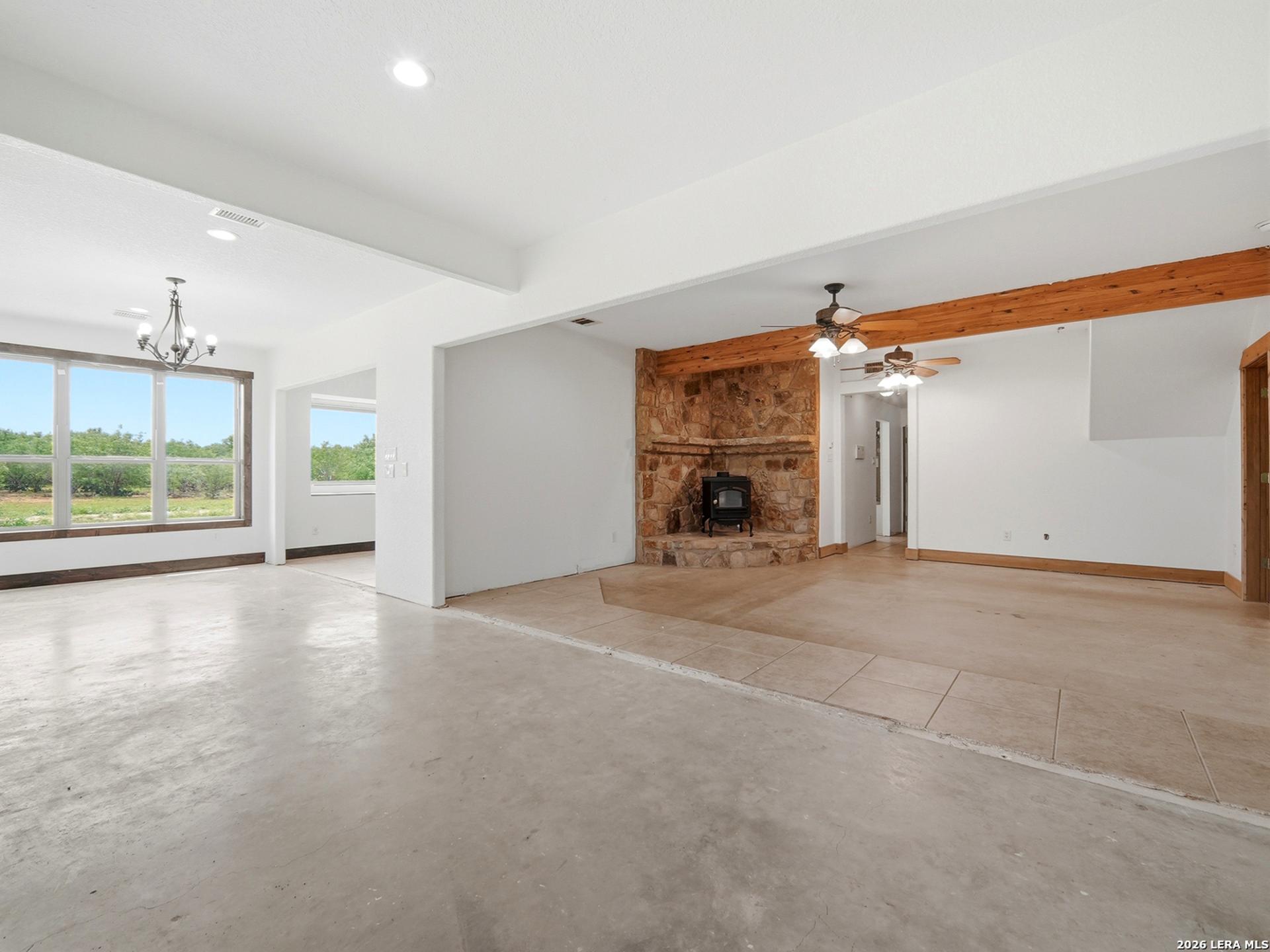 1253 COUNTY ROAD 7421, YANCEY, TX, 78886