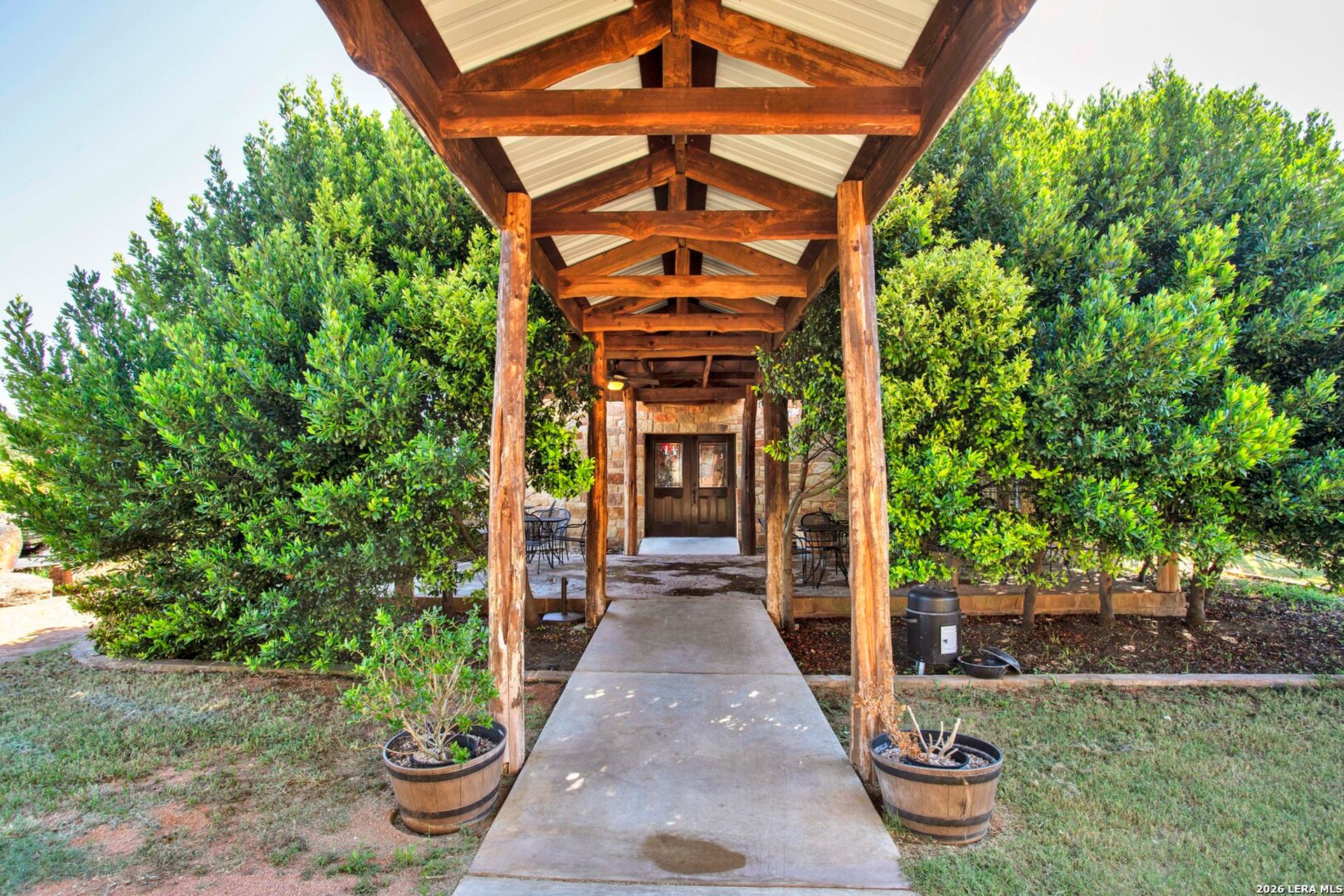 10207 US Hwy 290, FREDERICKS, TX, 78624