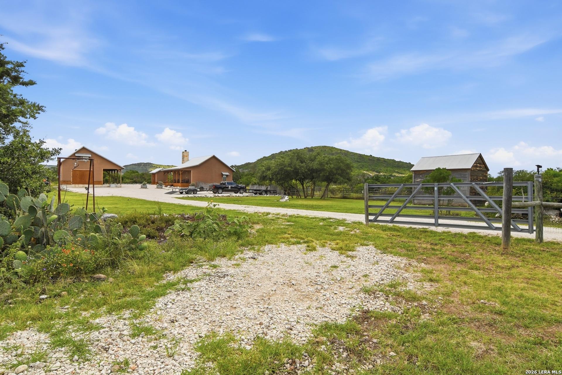 17398 TX Hwy 127, SABINAL, TX, 78881