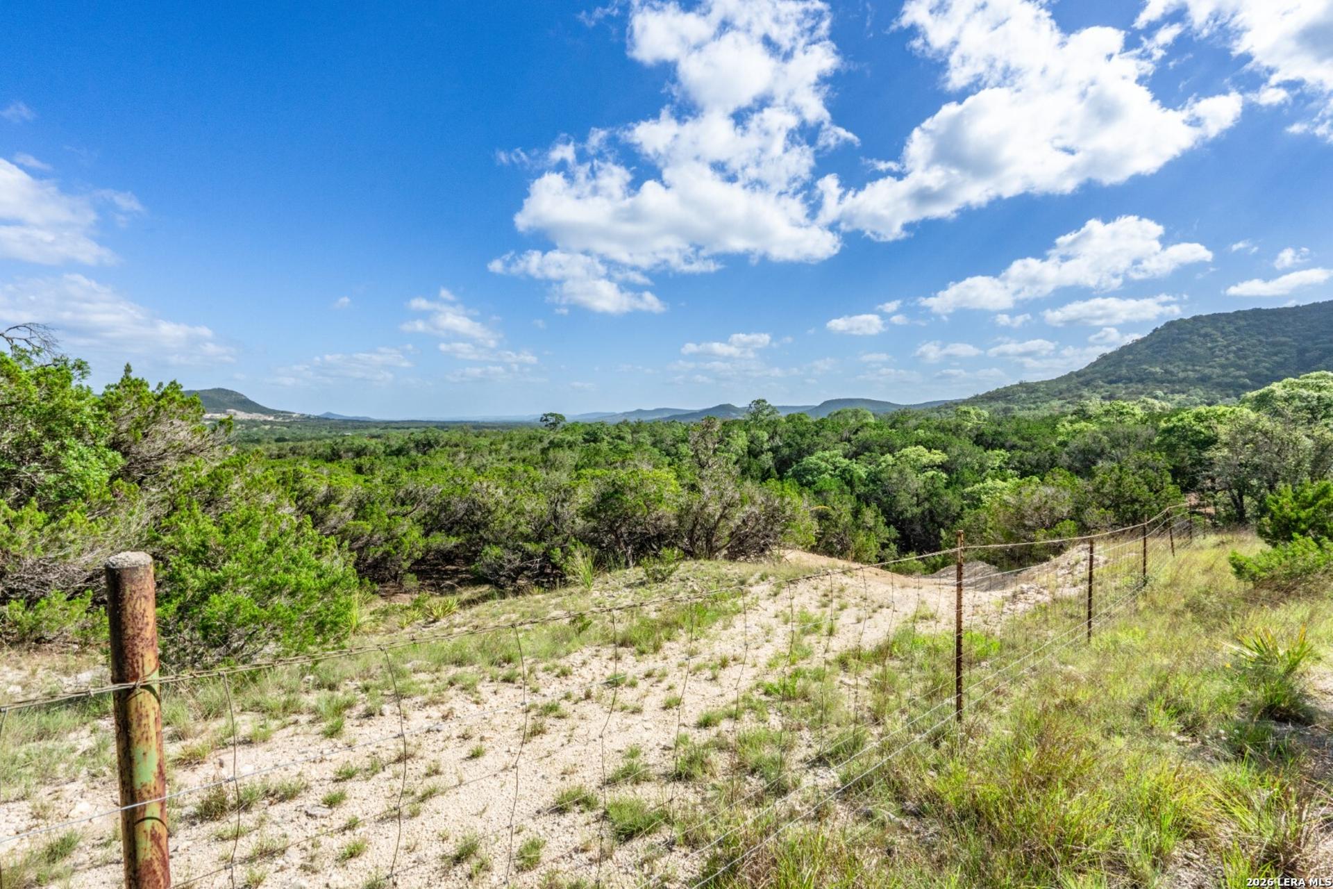 650 Evans Creek Road, VANDERPOOL, TX, 78885