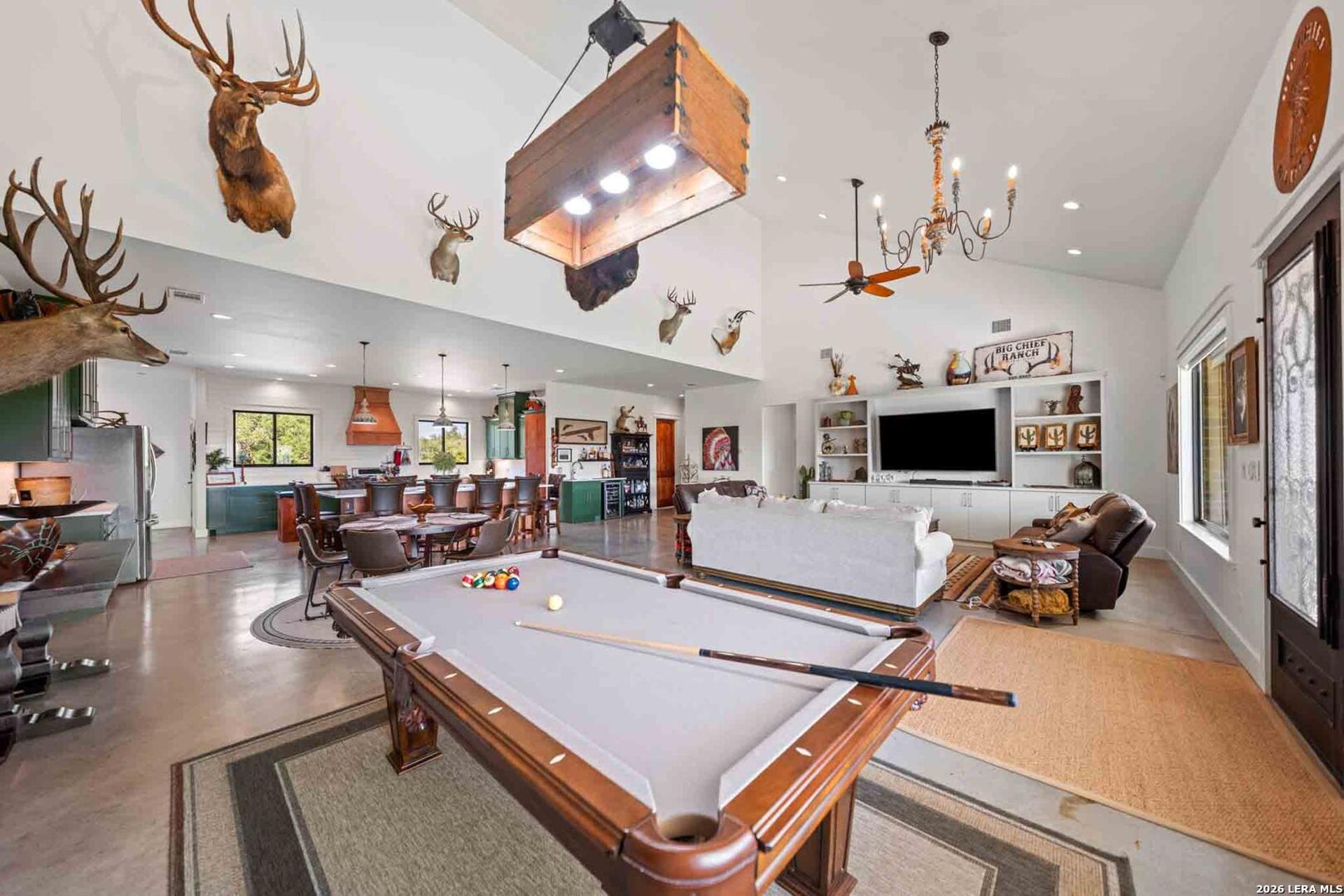 147 Gray Wolf, BLANCO, TX, 78606