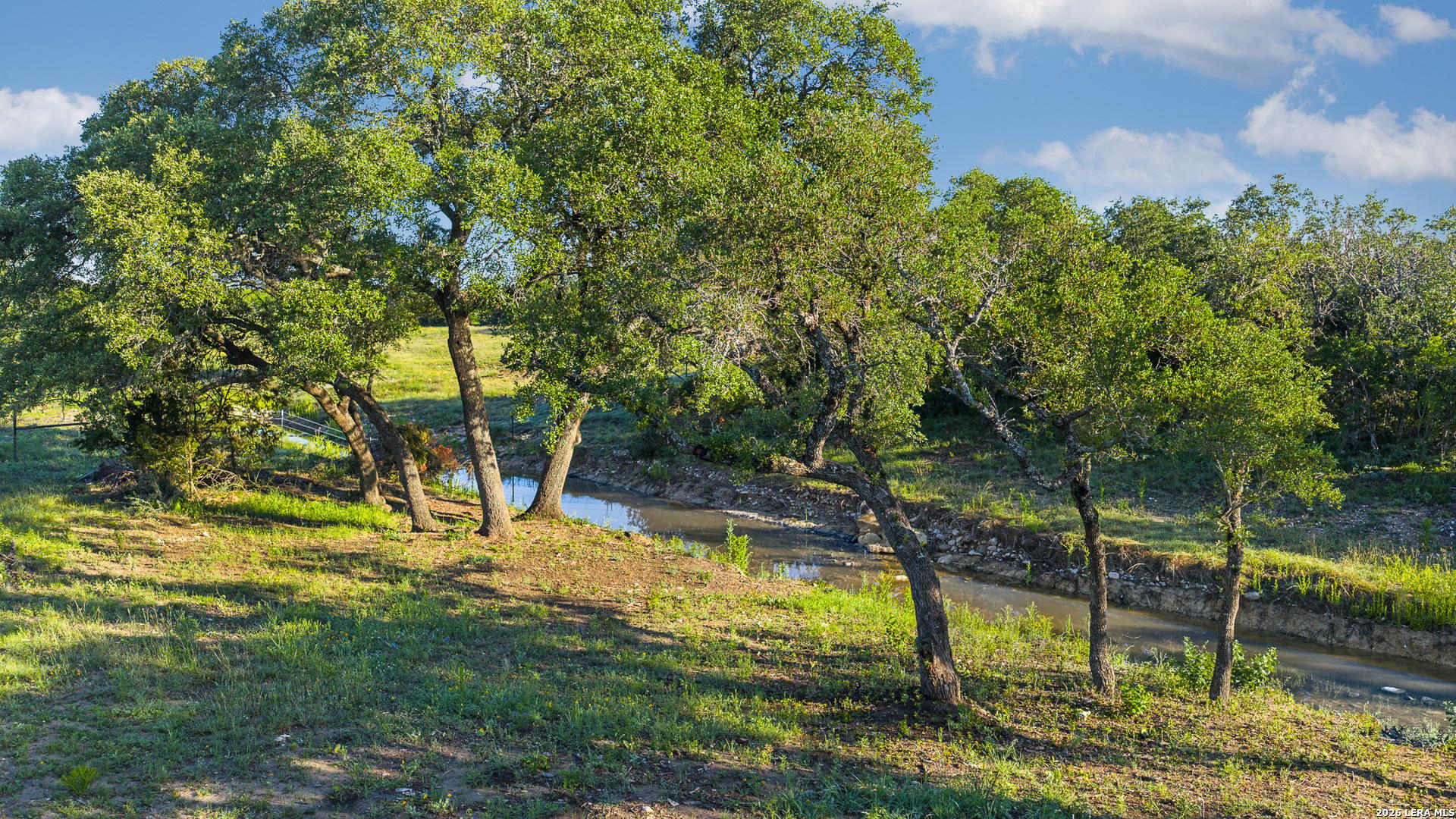 000 RM 1221, LONDON, TX, 76854