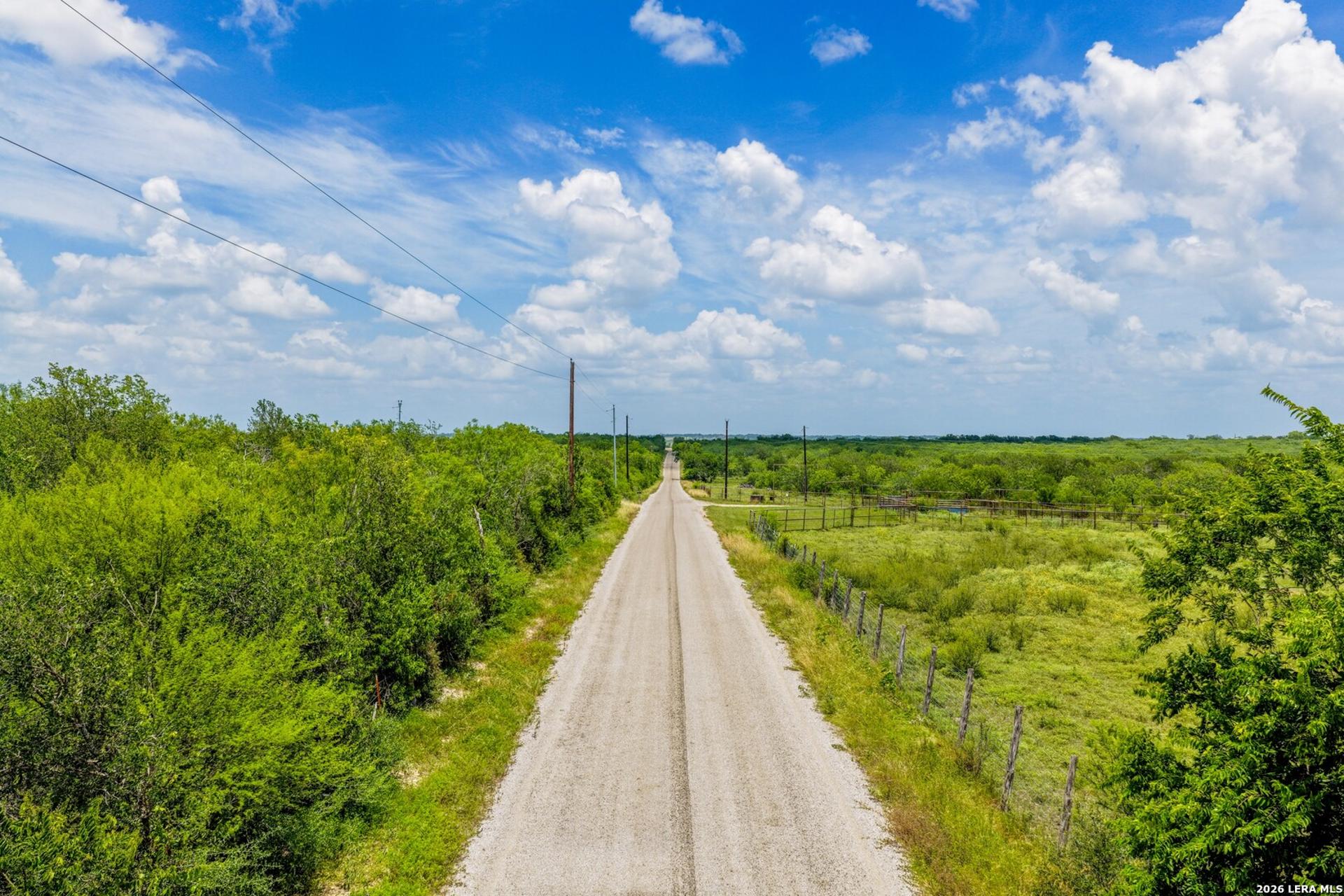 2249 LONG RD, LOCKHART, TX, 78644