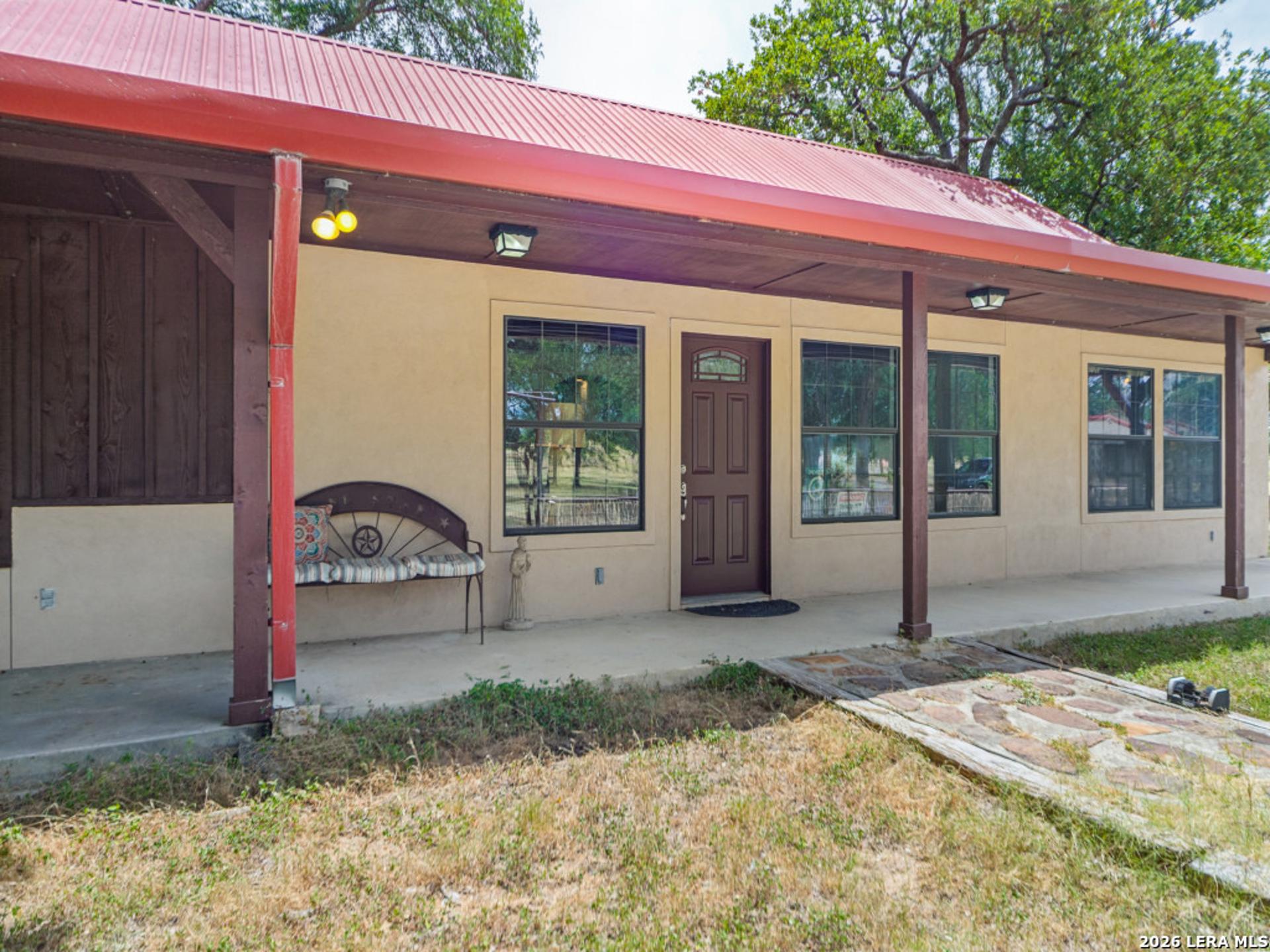 497 LUCKENBACH RD, FREDERICKS, TX, 78624