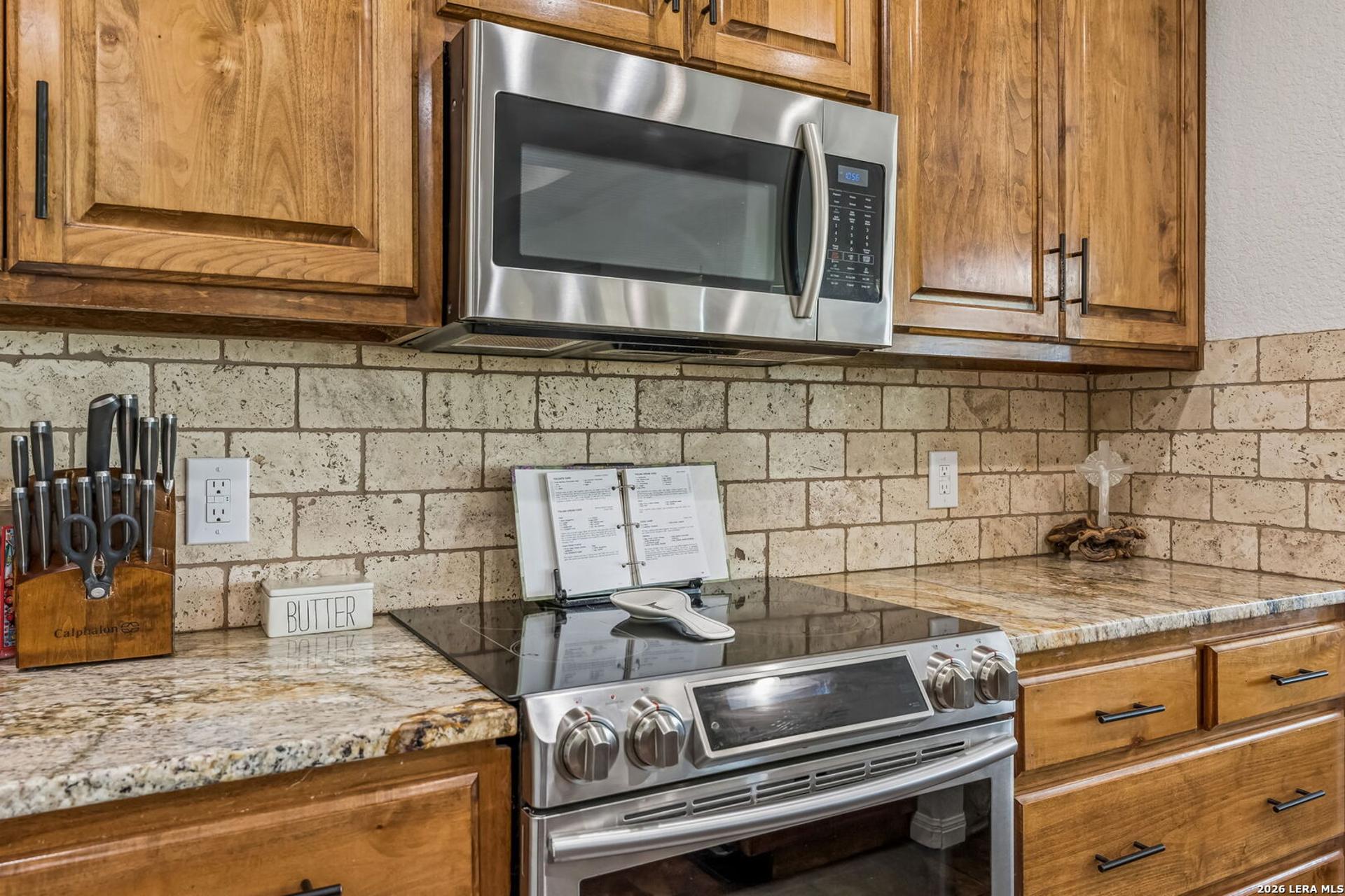 2655 CR 233, GILLETT, TX, 78116