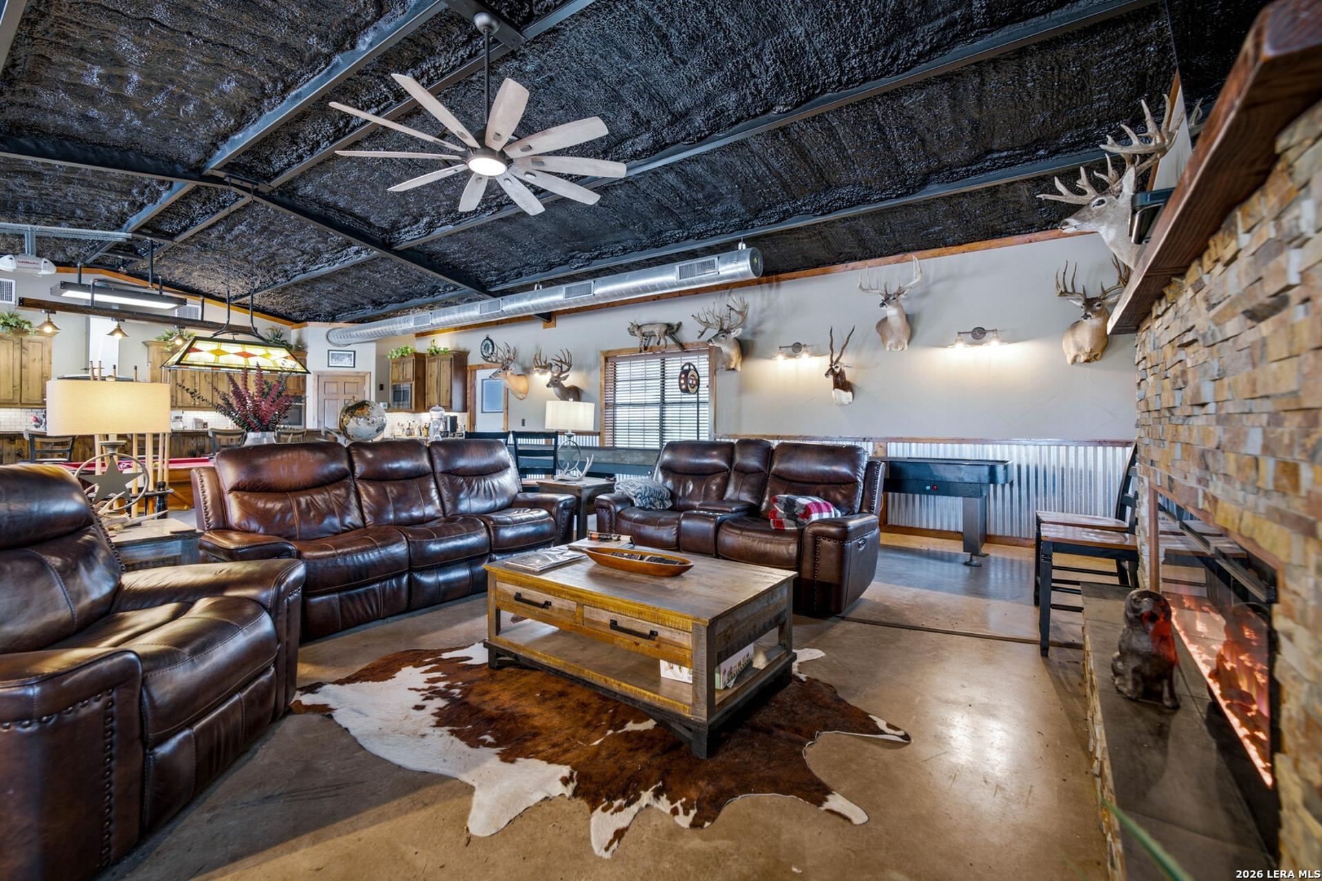 1958 County Road 237, FALLS_CITY, TX, 78113