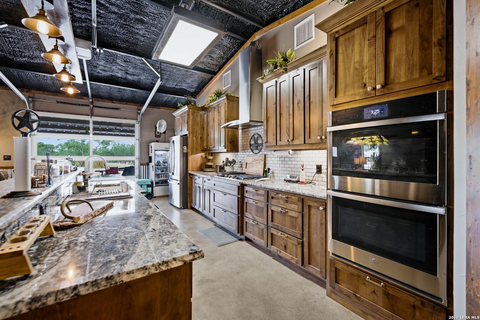 1958 County Road 237, FALLS_CITY, TX, 78113