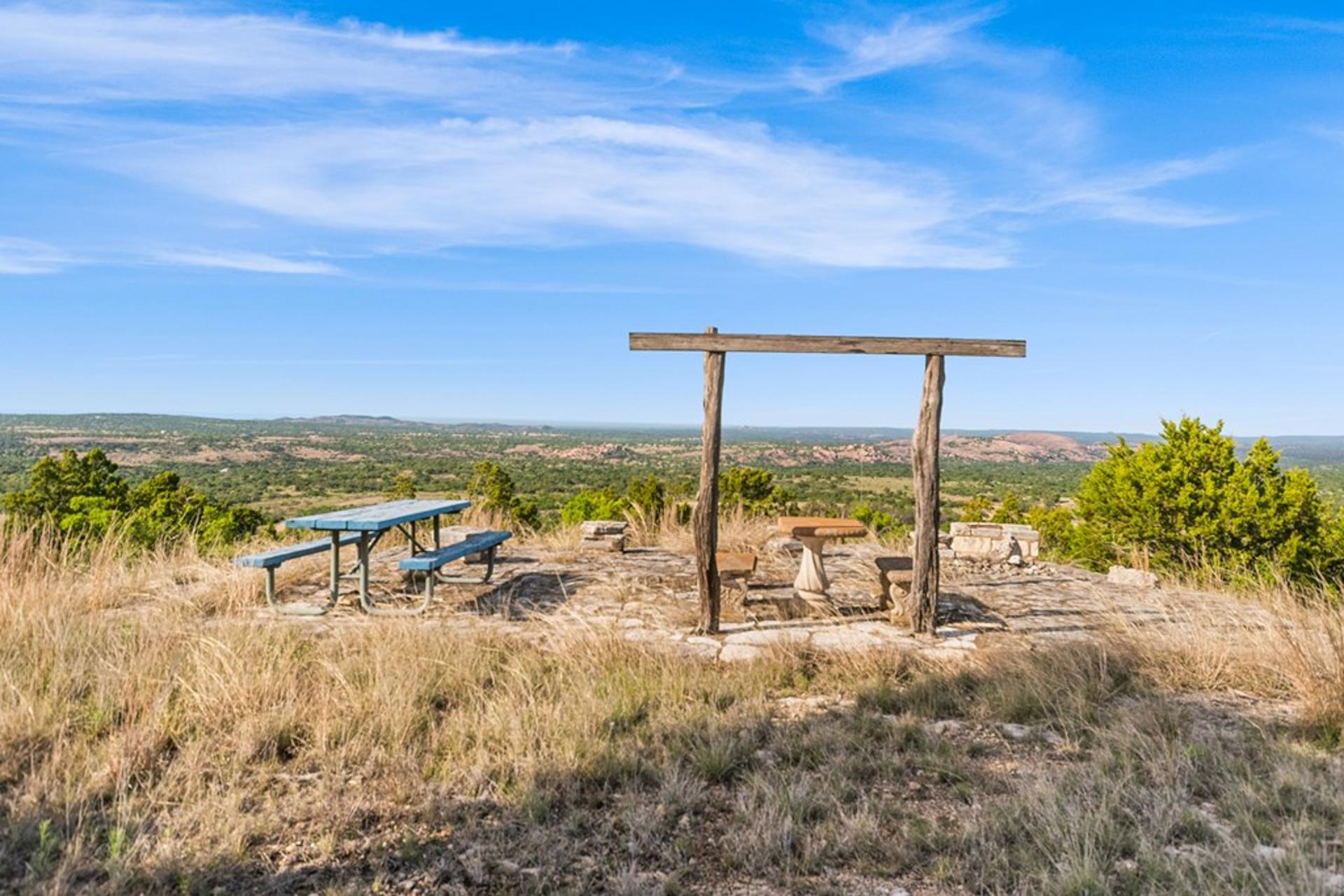 743 Welgehausen Rd, Fredericksburg, TX, 78624