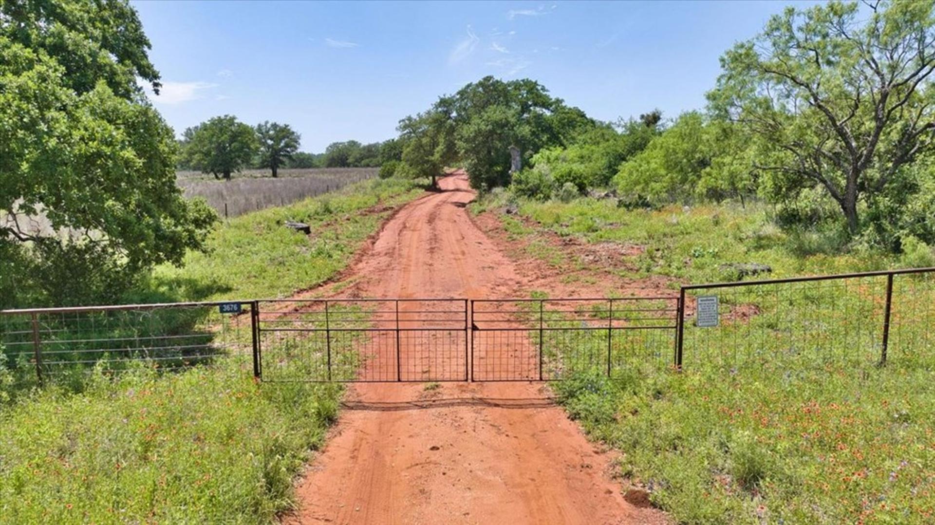 3676 Red Ln, Mason, TX, 76856